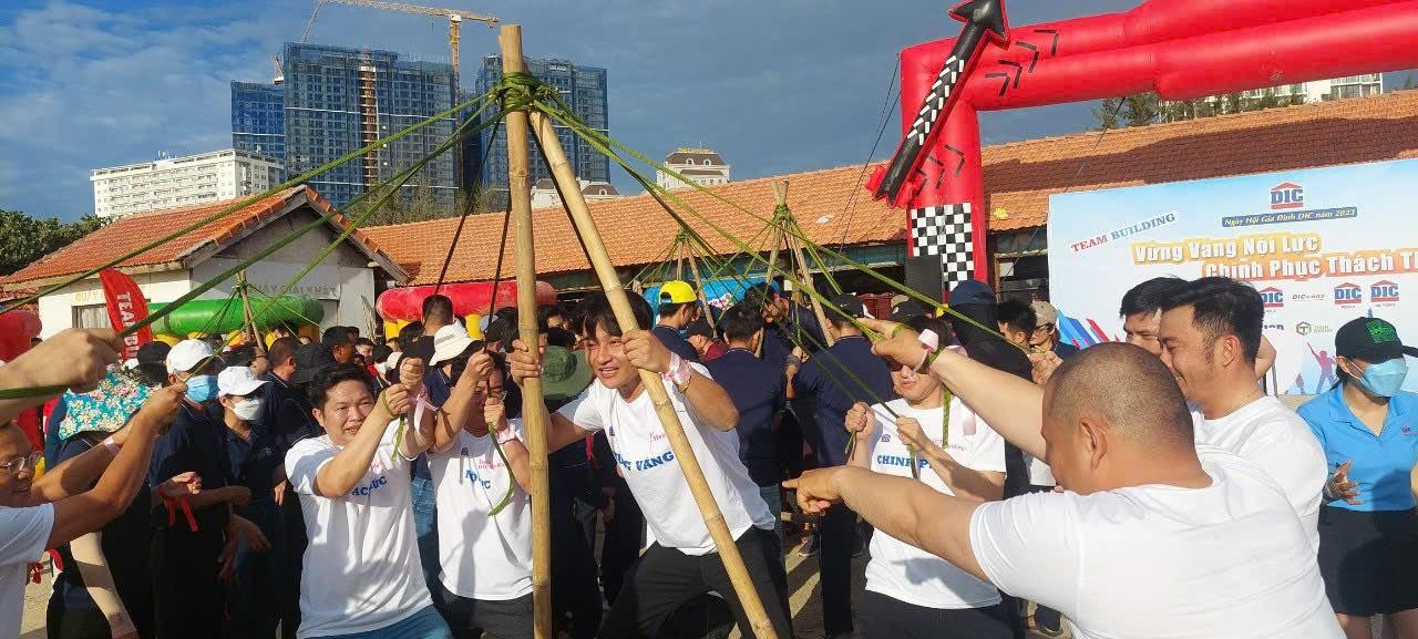 CB-CNV-NLĐ thuộc DIC Group tham gia một hoạt động Teambuilding tại ngày hội gia đình DIC
