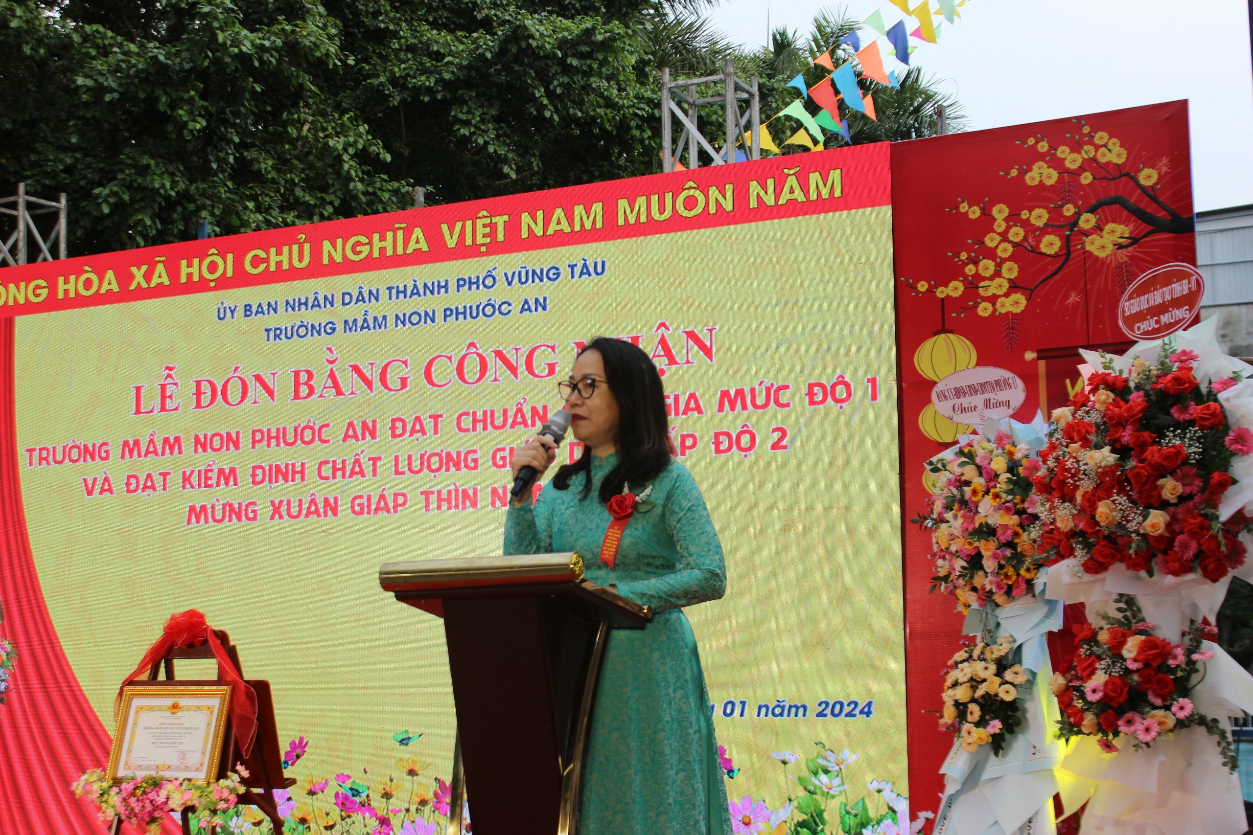 Bà Trần Thị Ngọc Châu dự và phát biểu tại buổi lễ.