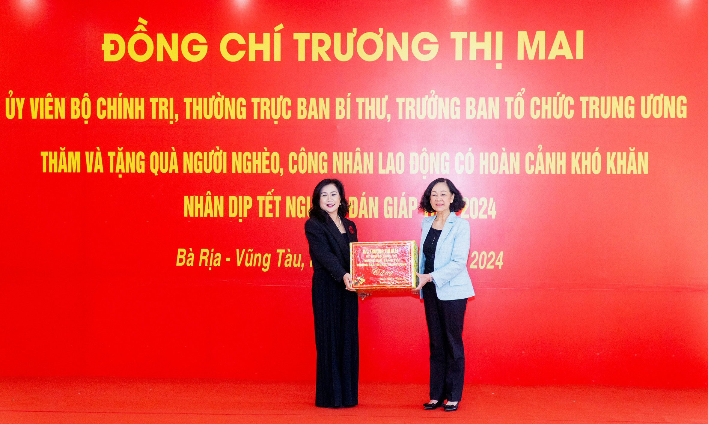 Ủy viên Bộ Chính trị, Thường trực Ban Bí thư, Trưởng Ban Tổ chức Trung ương Trương Thị Mai, tặng quà, chúc Tết tập thể lãnh đạo, công nhân viên, người lao động Công ty CP Thanh Bình Phú Mỹ - chủ đầu tư KCN chuyên sâu Phú Mỹ 3.