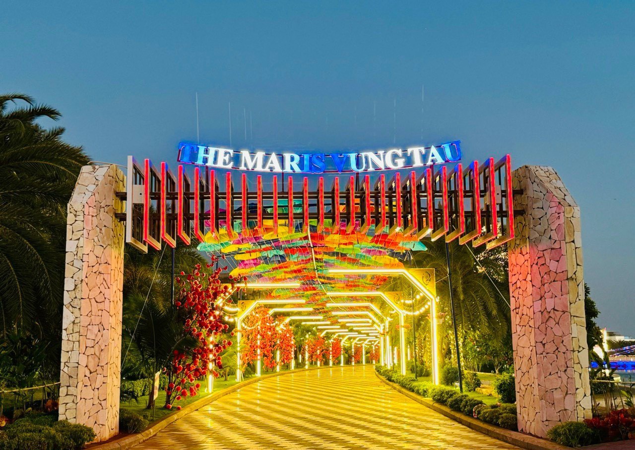 The Maris Vũng Tàu rực rỡ ánh sáng trên đại lộ sắc màu trong dịp xuân Giáp Thìn 2024.