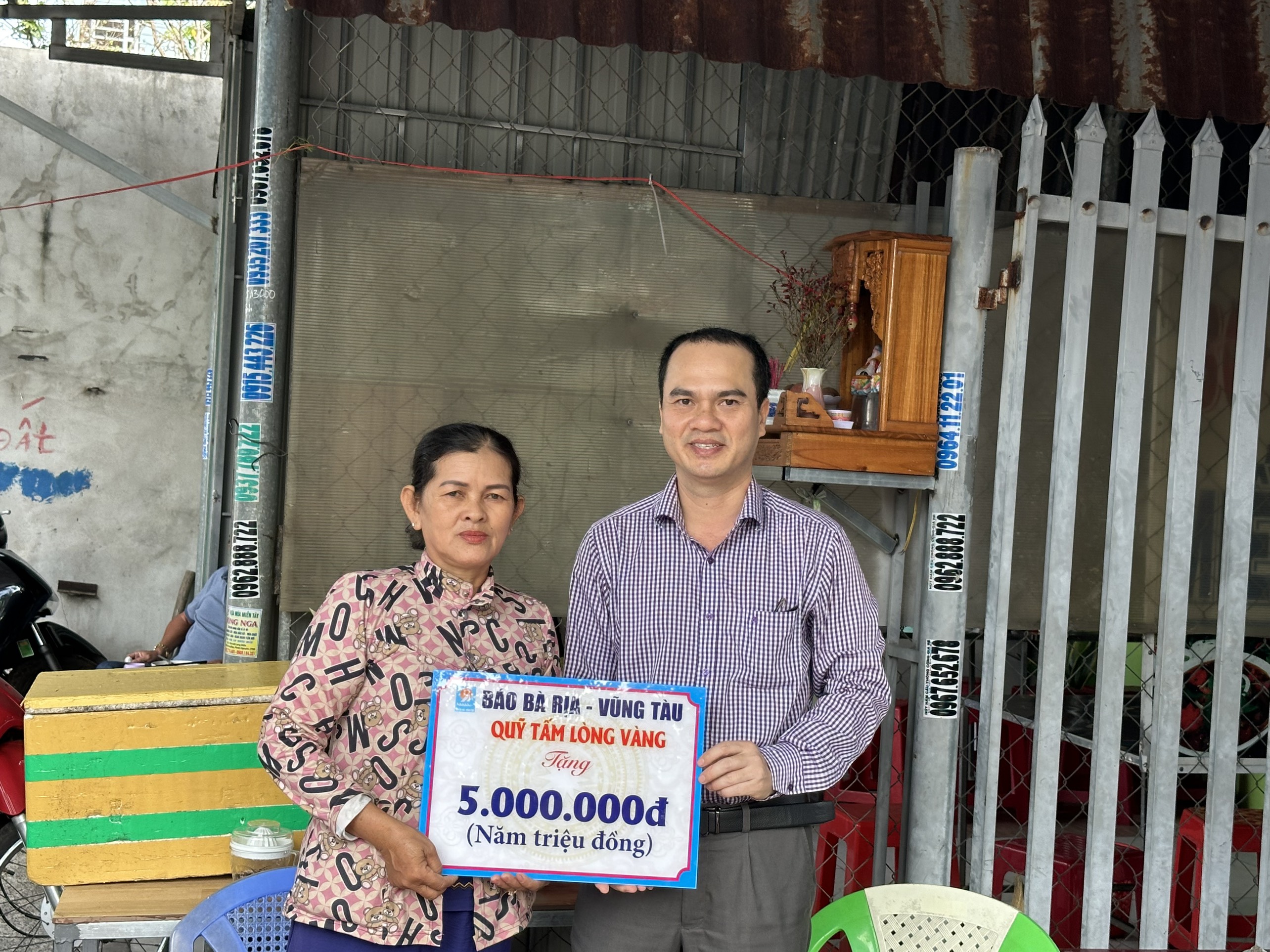 Quỹ Tấm lòng vàng Báo Bà Rịa-Vũng Tàu trao tiền hỗ trợ các trường hợp khó khăn