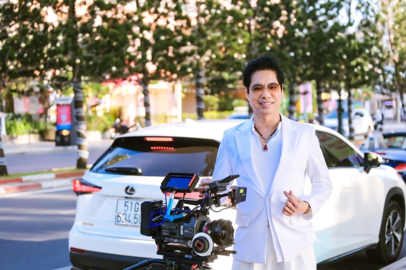 Hình ảnh đường phố Vũng Tàu trong MV mới của ca sĩ Ngọc Sơn. Ảnh: NVCC.