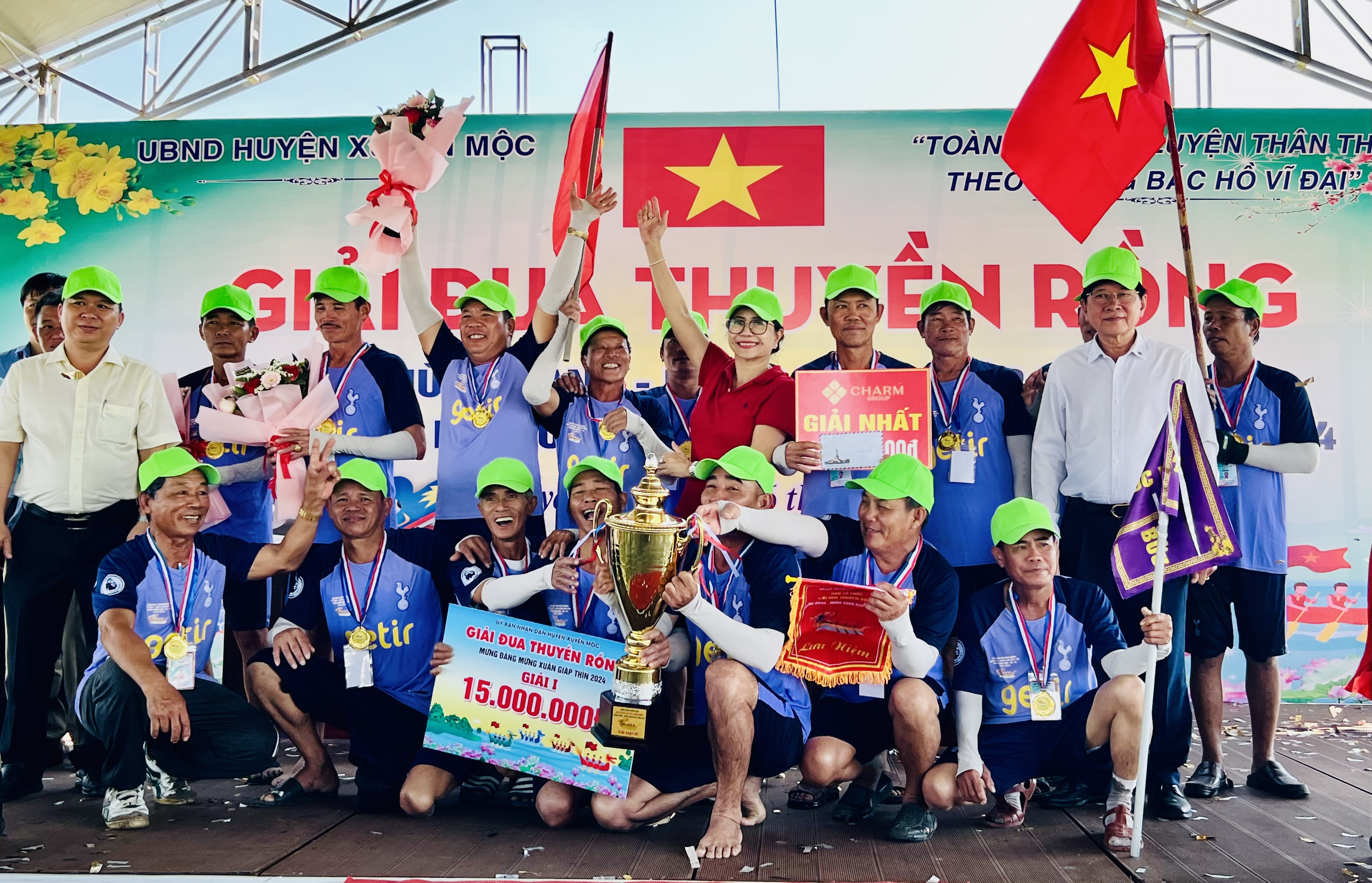 Đội TT.Phước Bửu tiếp tục giành chức vô địch tại Giải đua thuyền rồng huyện Xuyên Mộc năm 2024.