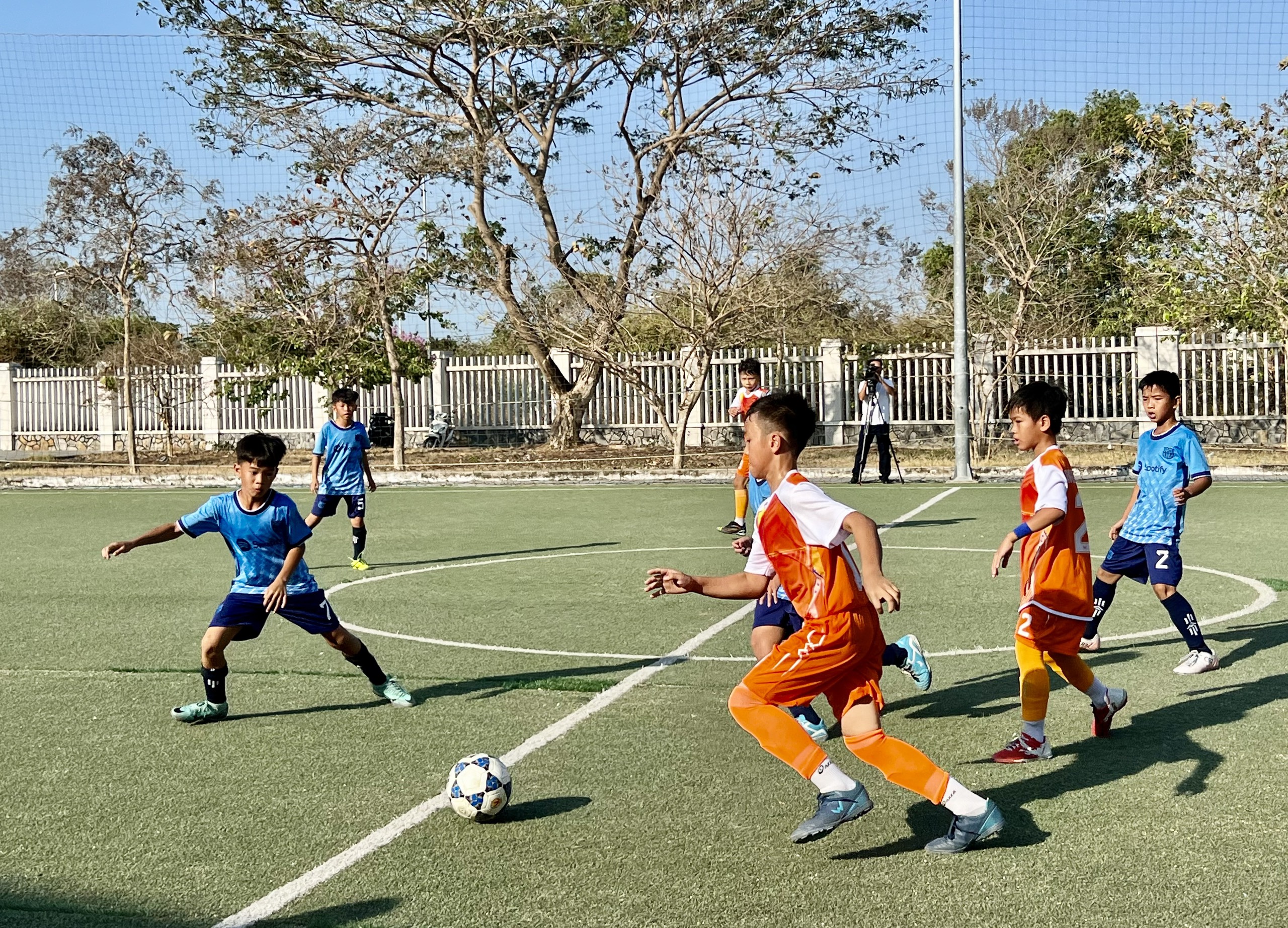 2 đội bóng đến từ TP. Vũng Tàu và huyện Châu đã cống hiến nhiều pha bóng đẹp cho khán giả tại trận chung kết.