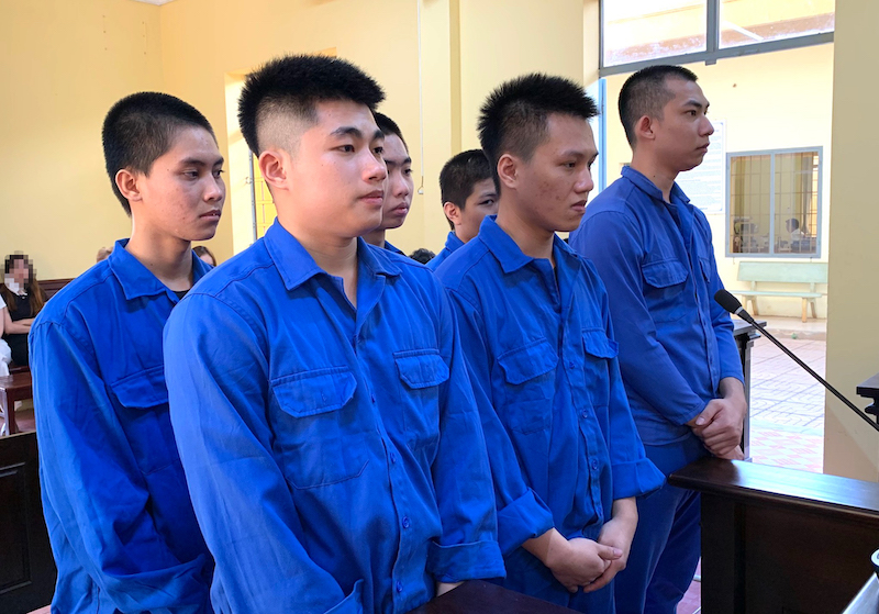 Các bị cáo tại phiên xét xử.