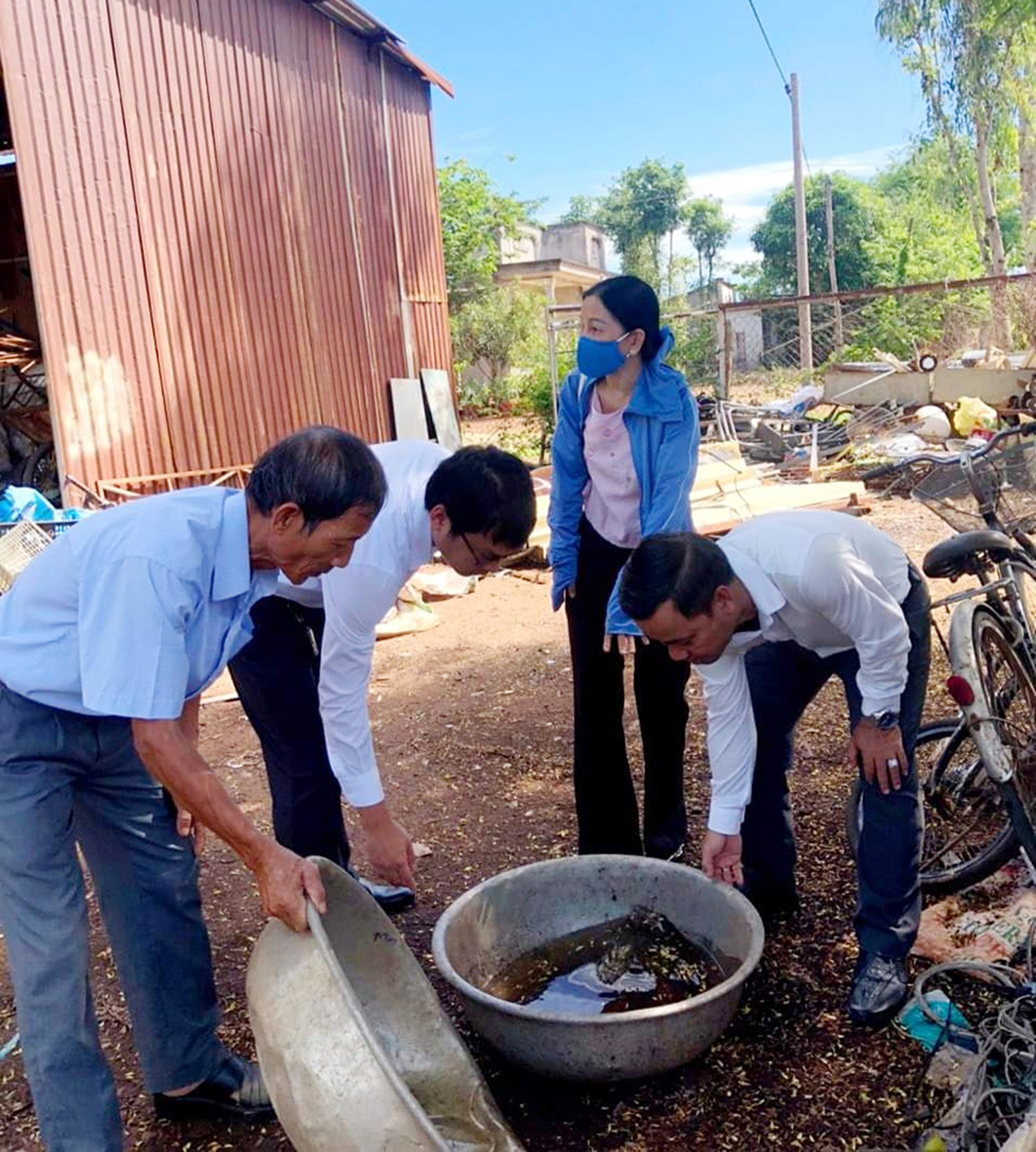 Các ban ngành, đoàn thể và UBND các xã, thị trên địa bàn huyện Xuyên Mộc ra quân diệt lăng quăng năm 2023.
