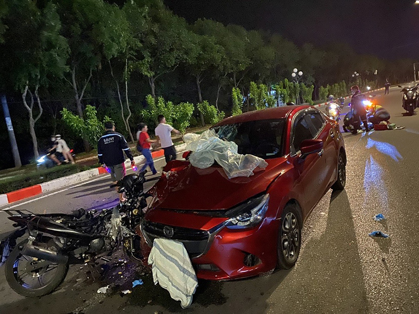 Thực tế, nhiều vụ TNGT gây hậu quả nghiêm trọng do người điều khiển phương tiện lưu thông ngược chiều. Trong ảnh: Vụ TNGT do điều khiển xe máy đi ngược chiều xảy ra khoảng 22 giờ 30 ngày 10/8/2023 trên đường 3/2, TP.Vũng Tàu, khiến 2 người thương vong.