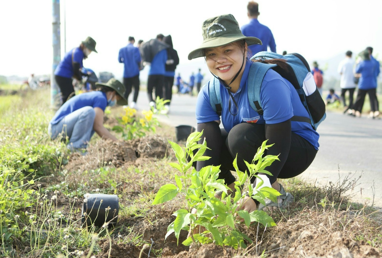 Hình ảnh đẹp của đoàn viên thanh niên khi tham gia hoạt động tình nguyện được lưu lại để cập nhật lên Bản đồ số hóa về công trình tình nguyện.