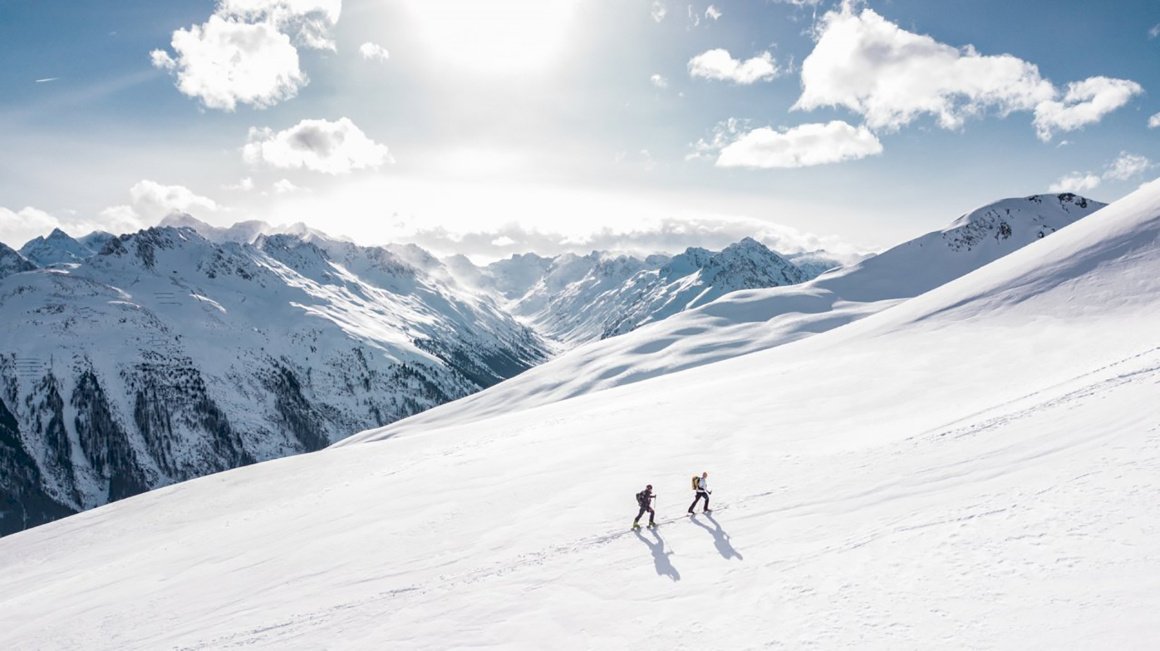 Thám hiểm dãy Himalaya là xu hướng du lịch của giới siêu giàu.