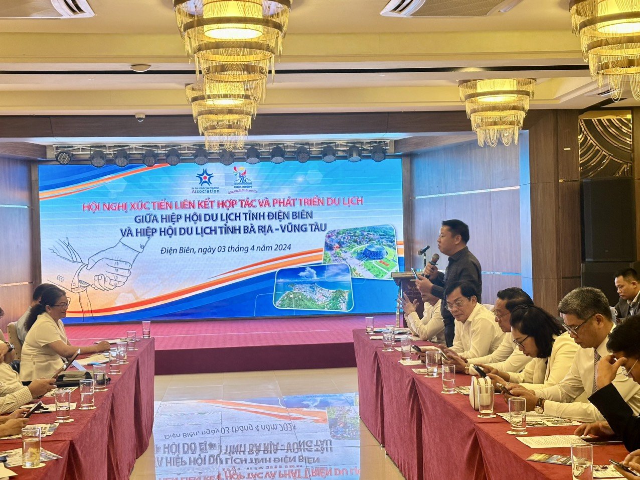 Quang cảnh hội nghị xúc tiến liên kết hợp tác phát triển du lịch giữa HHDL Bà Rịa-Vũng Tàu và Điện Biên.