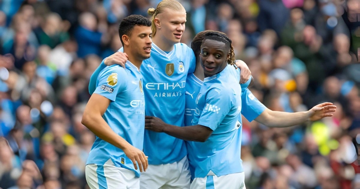 Sau vòng 32, Man City đang dẫn đầu và là ứng cử viên số 1 cho chức vô địch.