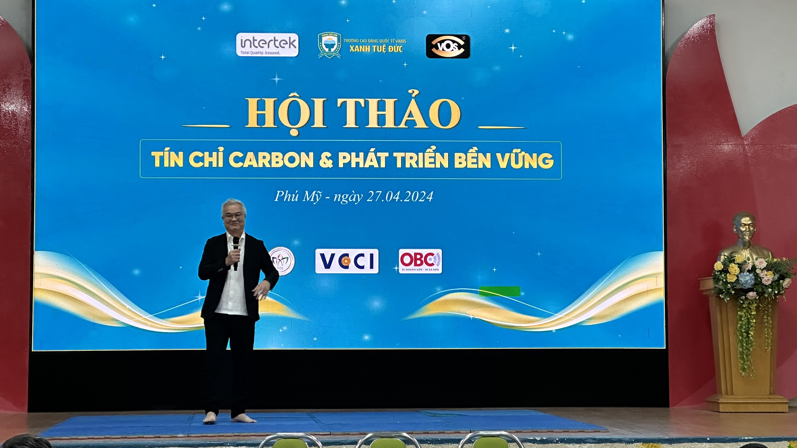 Chuyên gia chia sẻ lý giải rõ hơn về khái niệm tín chỉ carbon, những tác động của carbon với môi trường, cũng như những giải pháp để góp phần trung hoà carbon. 