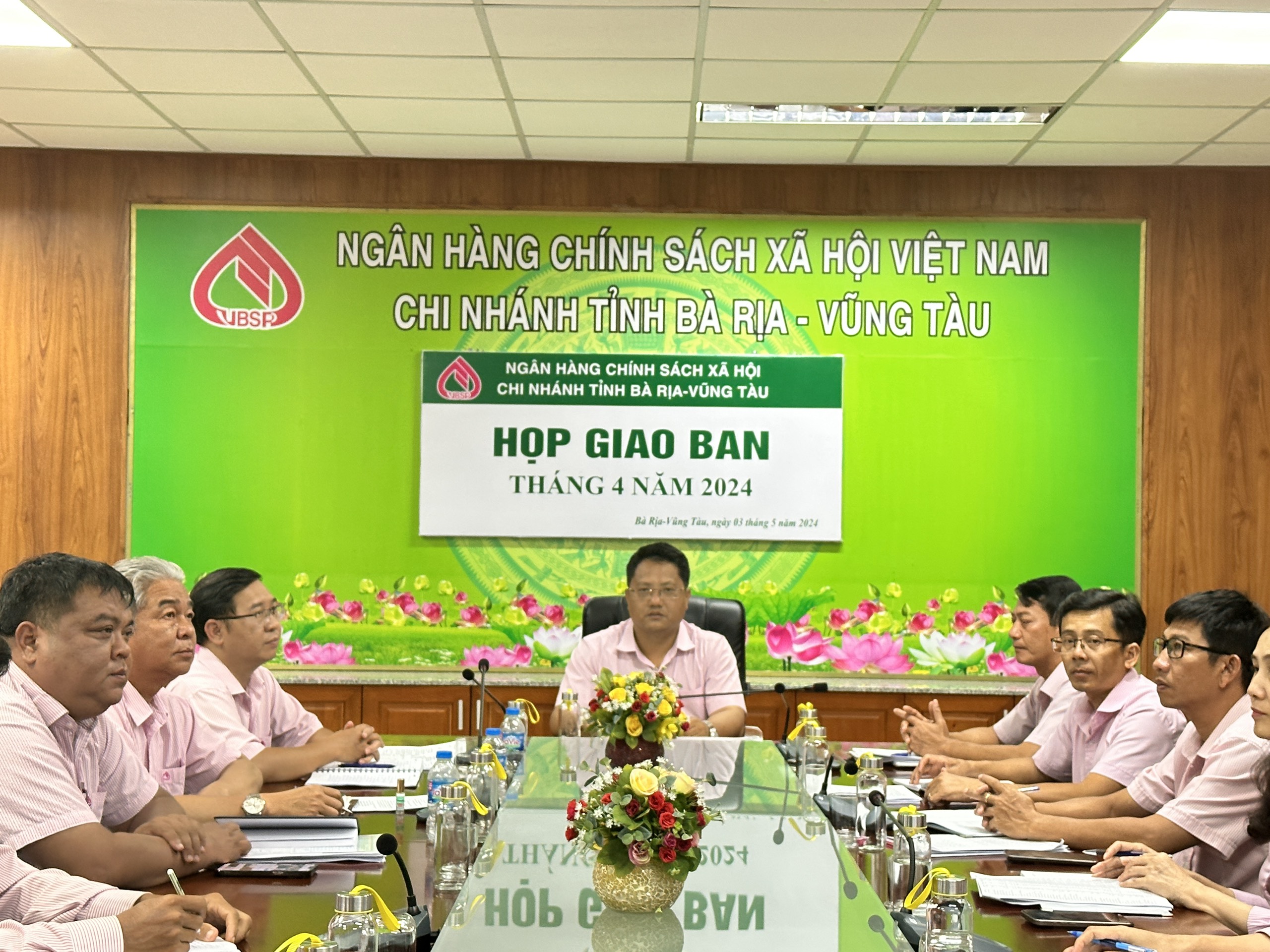 Lãnh đạo NHCSXH tỉnh tham gia họp giao ban trực tuyến tại điểm cầu Bà Rịa - Vũng Tàu.