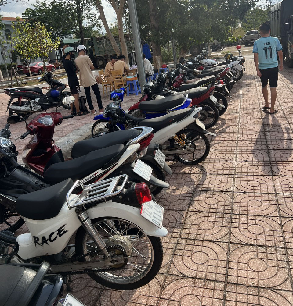 Các phương tiện cơ quan công an tạm giữ