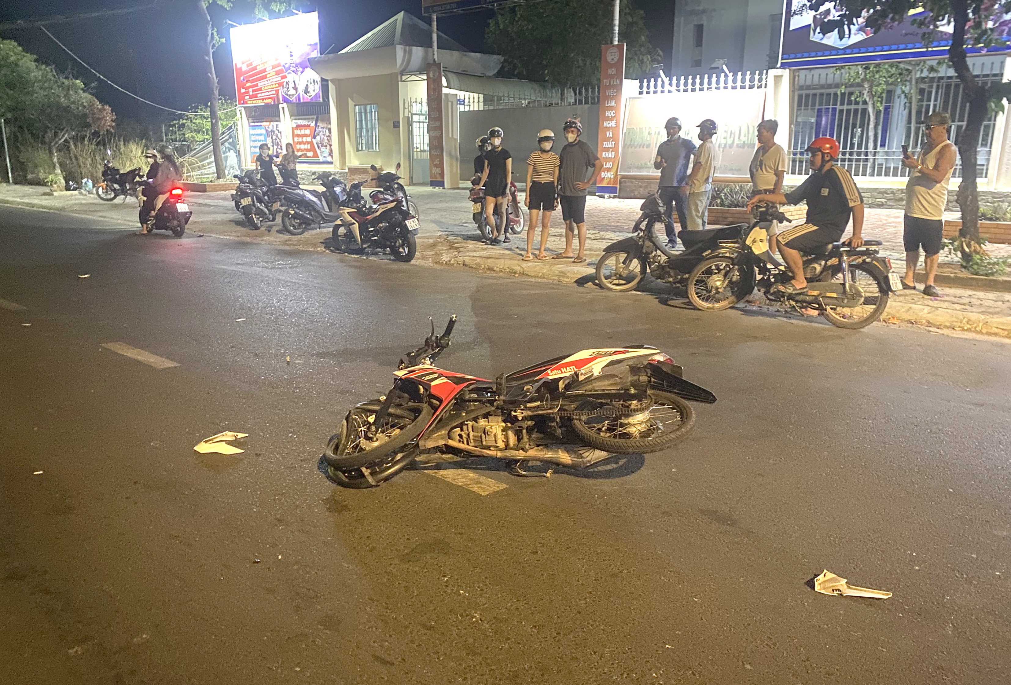 Hiện trường một vụ tai nạn trên đường Cách Mạng Tháng Tám, TP.Bà Rịa.