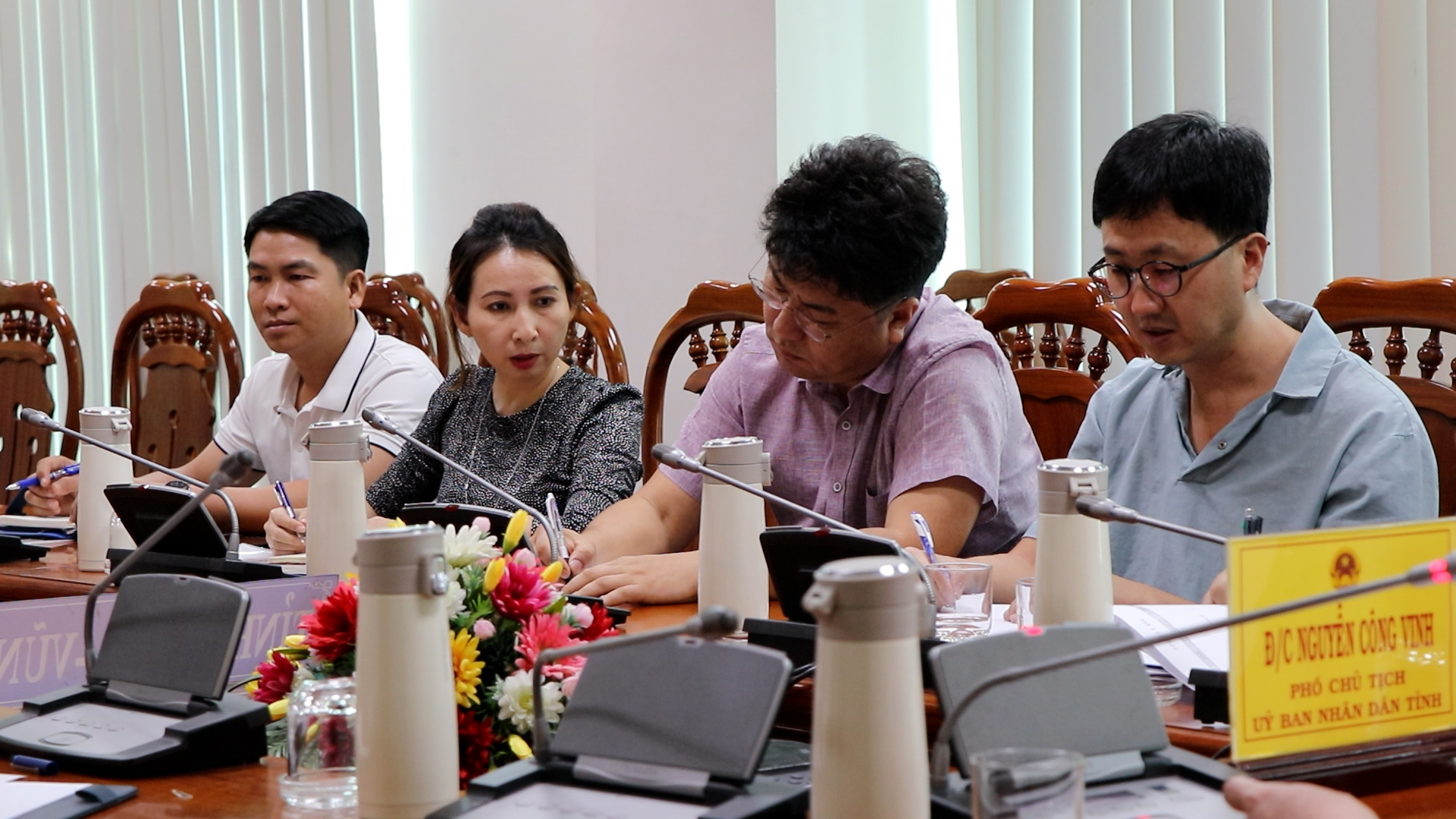 Công ty KBEC Vina báo cáo với lãnh đạo tỉnh về vụ bung đấu nối hệ thống xả nước thải.