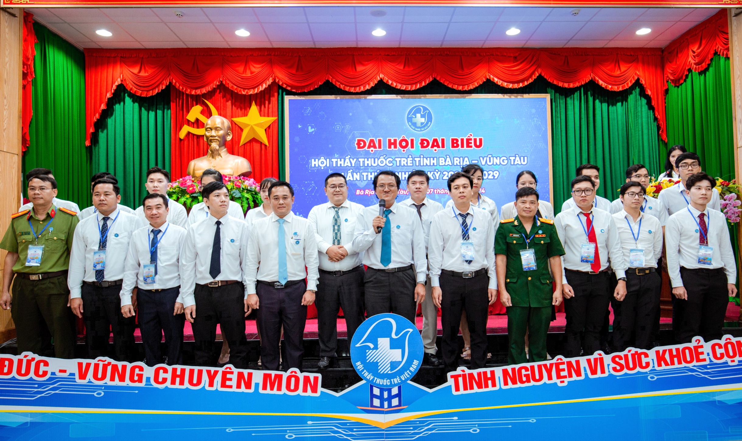Ban Chấp hành Hội thầy thuốc trẻ tỉnh Bà Rịa-Vũng Tàu lần thứ II, nhiệm kỳ 2024-2029 ra mắt đại hội.