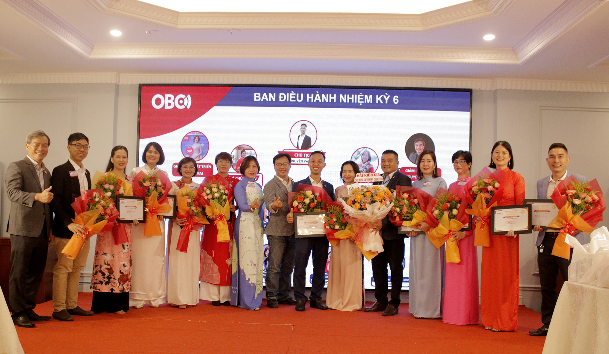 Các thành viên ban điều hành OBC Connection Chapter nhiệm kỳ 6 ra mắt.