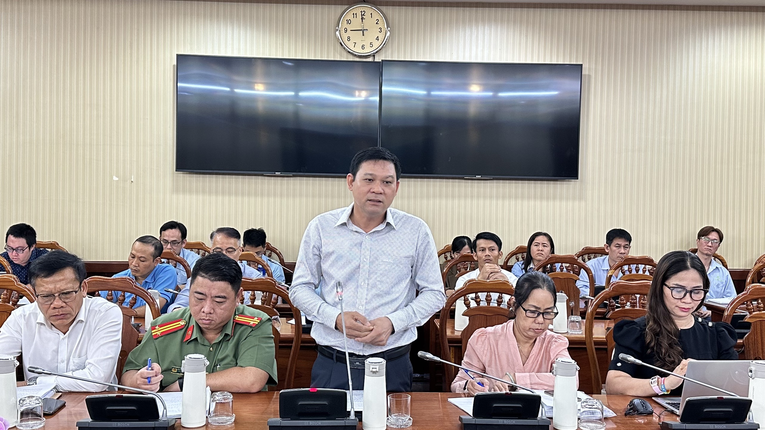Ông Phạm Tấn Luận, Giám đốc Phumy Wasuco cho biết, việc giảm áp lực và lưu lượng nước cấp là điều không mong muốn nhưng đơn vị không thể làm khác.
