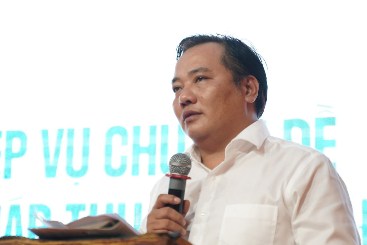 Ông Hoàng Hoài Nam, Trưởng phòng TKXB Báo Bà Rịa - Vũng Tàu phát biểu tại hội thảo.
