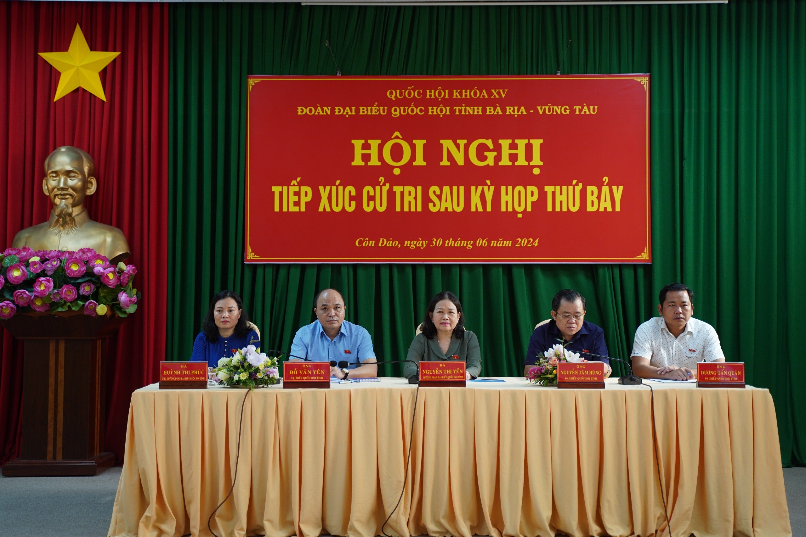 Đoàn ĐBQH tỉnh tiếp xúc cử tri huyện Côn Đảo.