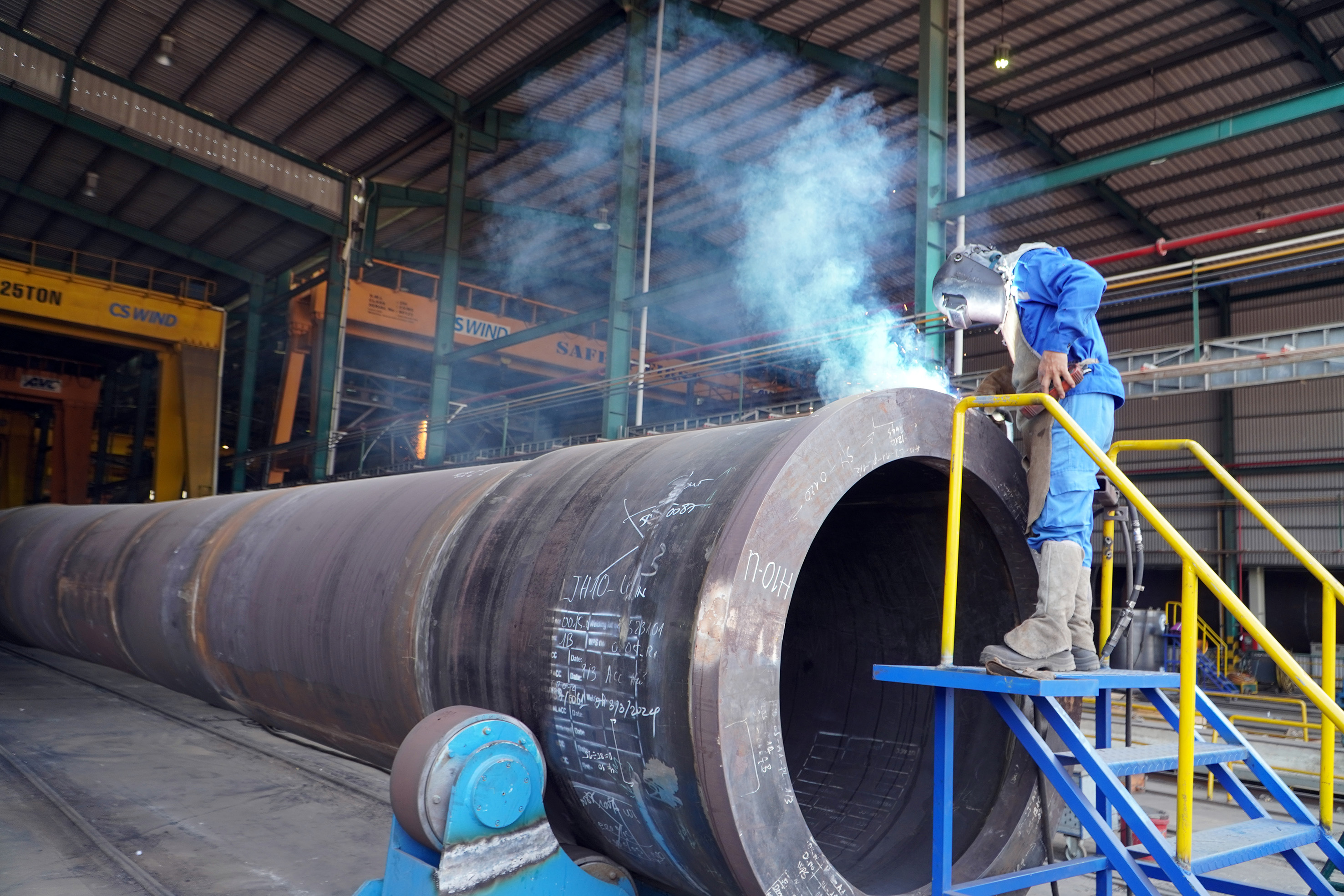 Ngành công nghiệp chế biến, chế tạo phục hồi đóng góp vào sự phát triển chung của tỉnh. 