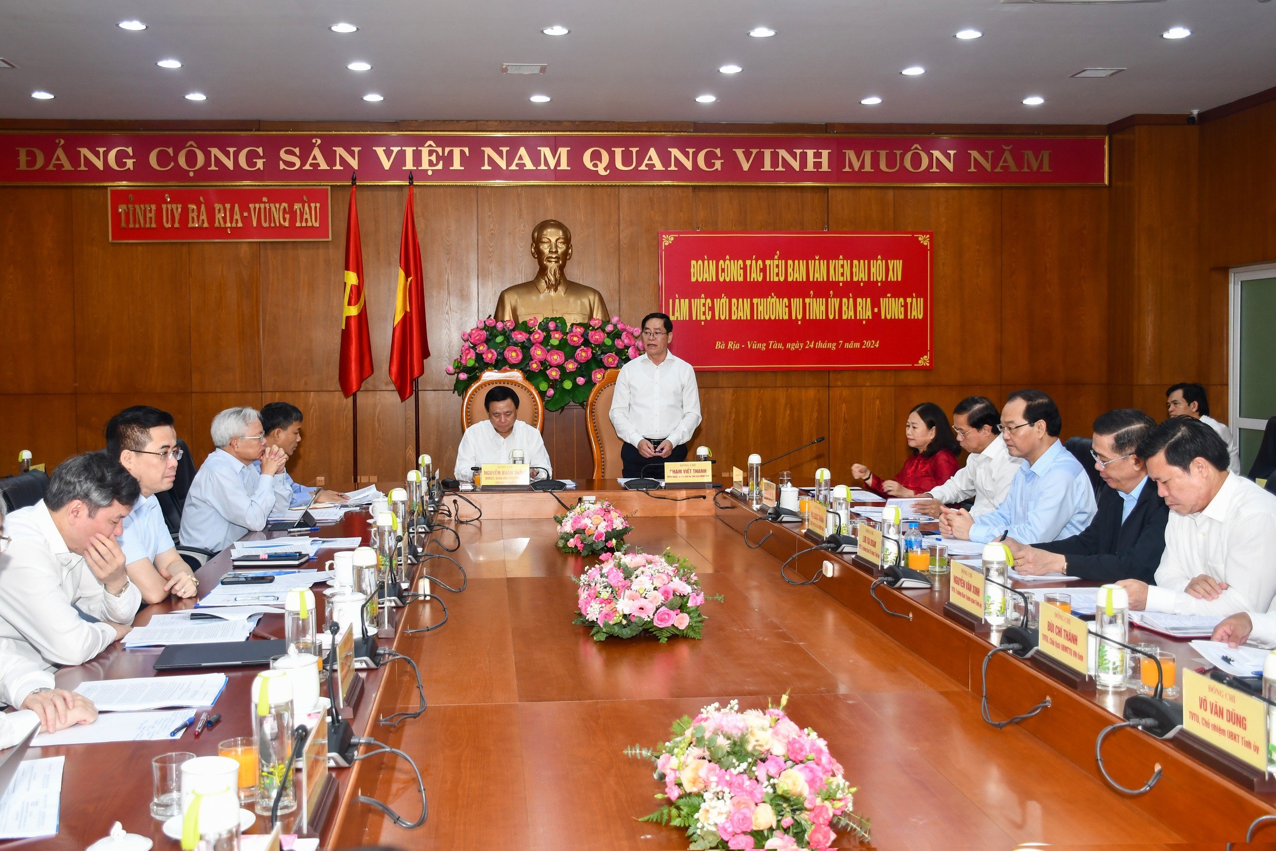 Bí thư Tỉnh ủy Phạm Viết Thanh phát biểu tại buổi làm việc.