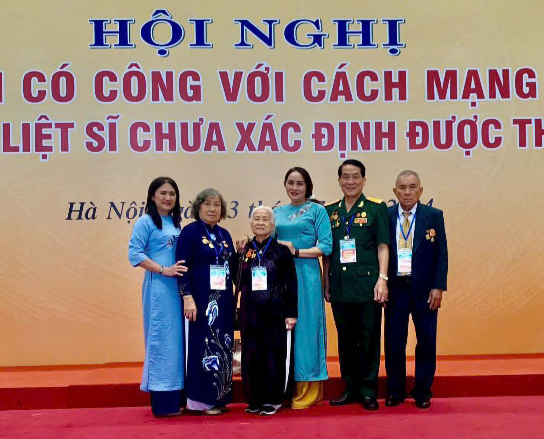 Đoàn đại biểu người có công tiêu biểu tỉnh Bà Rịa - Vũng Tàu tại hội nghị Biểu dương người có công tiêu biểu năm 2024 được tổ chức tại Hà Nội.