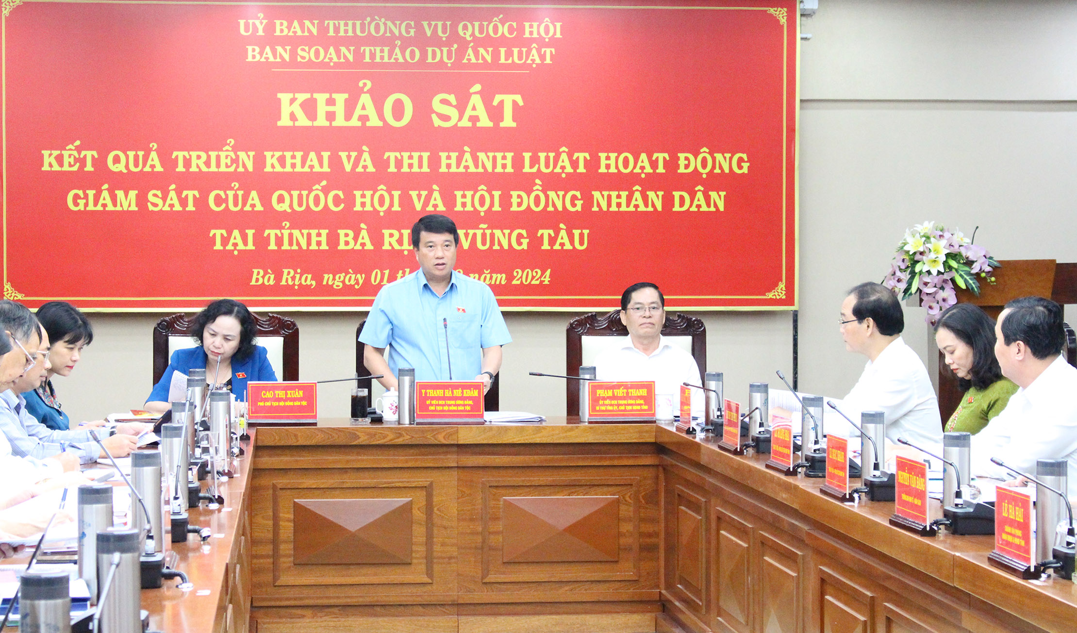 Ông Y Thanh Hà Niê Kđăm, Chủ tịch Hội đồng Dân tộc của Quốc hội phát biểu tại buổi làm việc chiều 1/8.
