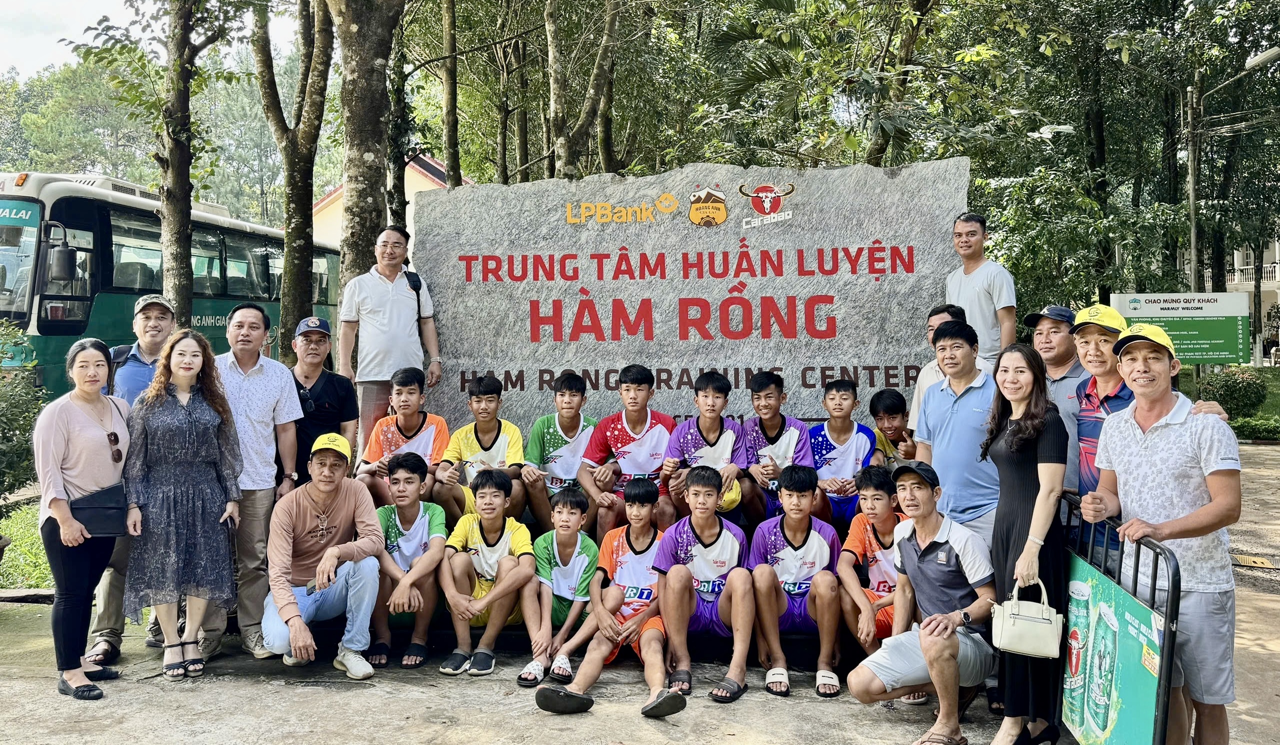 Các cầu thủ Cúp truyền hình BRT tham gia sát hạch tại Học viện bóng đá LPBank Hoàng Anh Gia Lai.