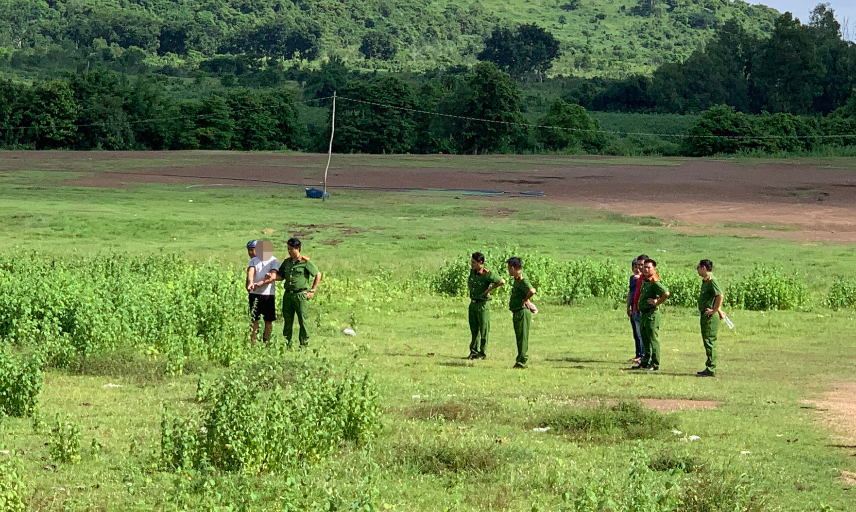 Đồi cừu Suối Nghệ, nơi đối tượng khống chế và thực hiện hành vi hiếp dâm nạn nhân.