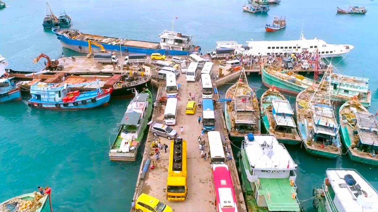 Khu KH-CN biển sau khi được xây dựng sẽ là hạt nhân để tỉnh phát triển trung tâm kinh tế biển quốc gia.  Trong ảnh: Cảng Bến Đầm, Côn Đảo.