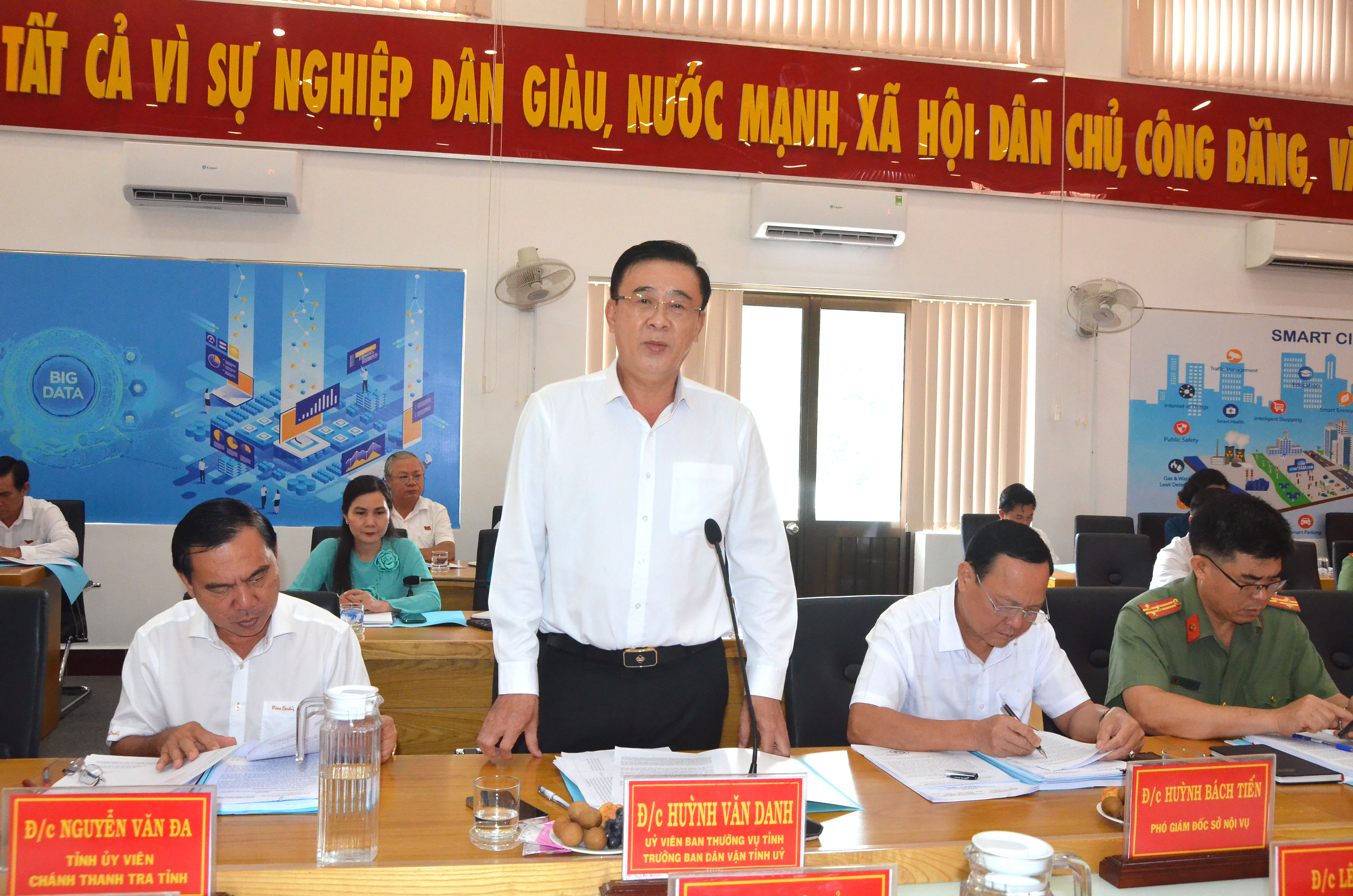 Ông Huỳnh Văn Danh, Ủy viên Ban Thường vụ Tỉnh ủy, Trưởng Ban Dân vận Tỉnh ủy, Phó Trưởng Ban  Thường trực BCĐ QCDC tỉnh phát biểu tại buổi kiểm tra.