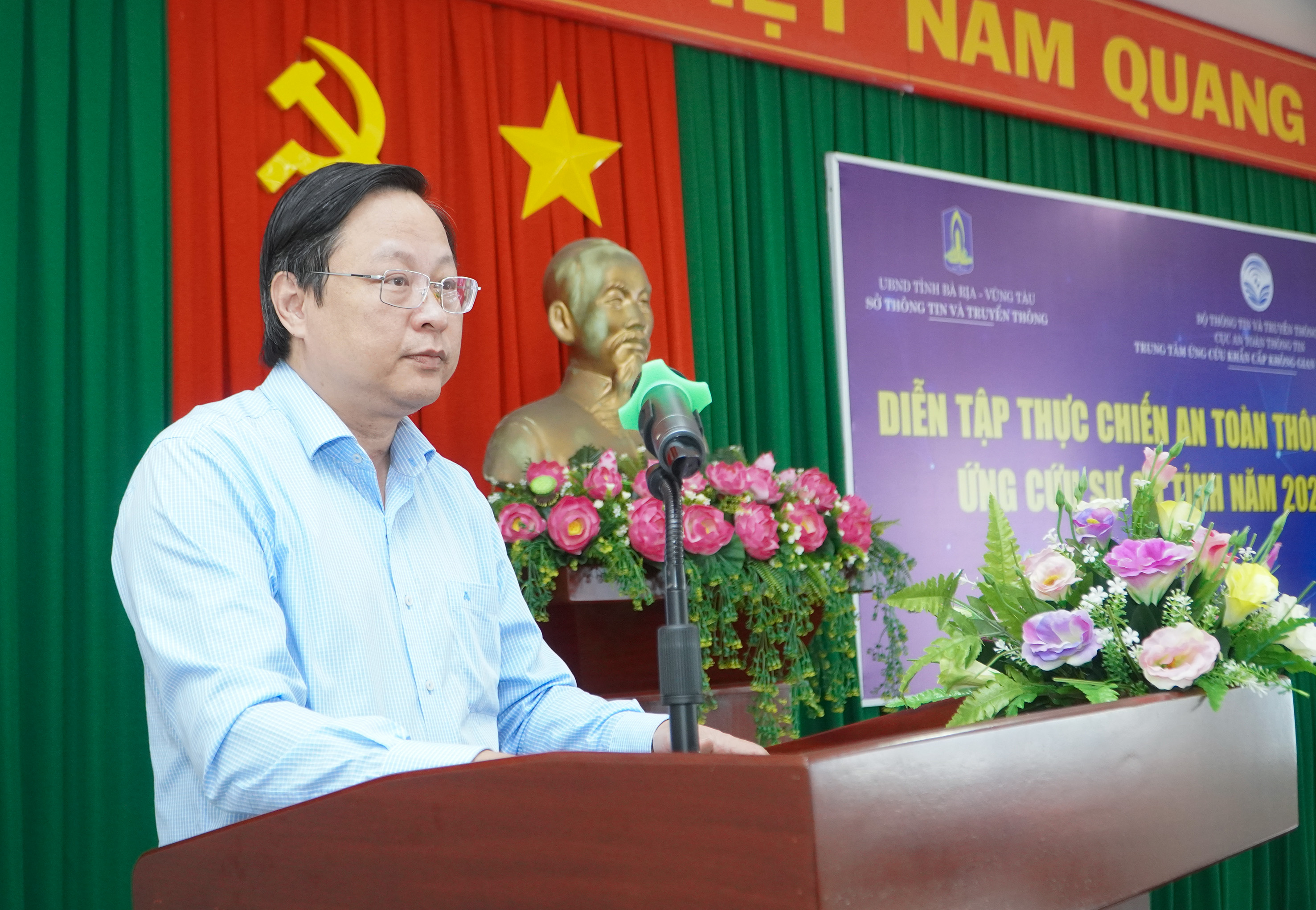 Ông Lê Việt Trung, Phó Giám đốc Sở TT-TT phát biểu khai mạc buổi diễn tập.