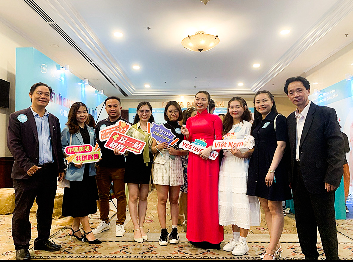 Hoa hậu Thu Thủy tại chương trình kết nối giao thương ngành làm đẹp Trung Quốc - ASEAN