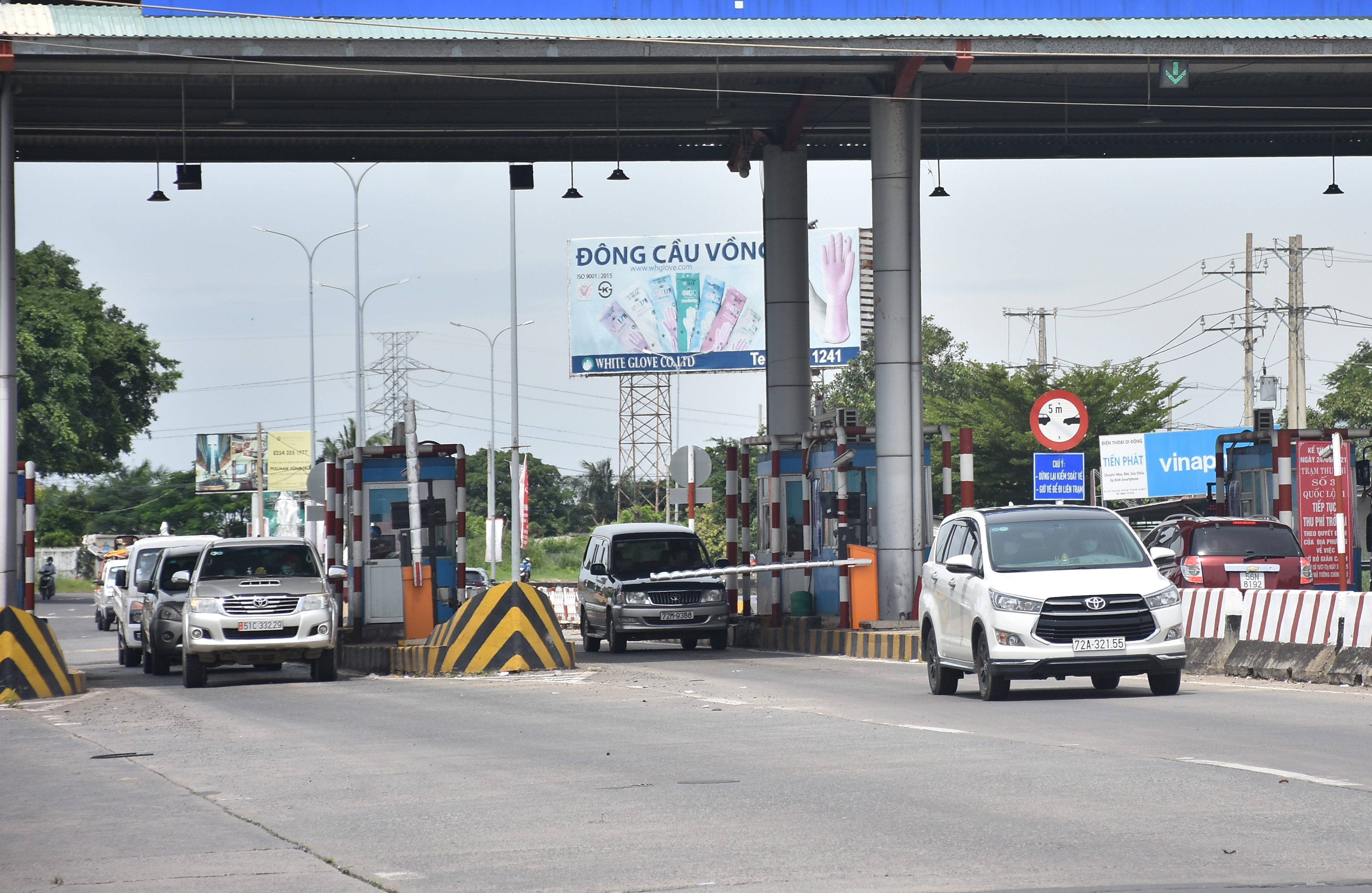 Việc nâng cấp tài khoản thu phí thành ví điện tử là giải pháp hợp lý, giúp chủ phương tiện sử dụng số tiền nạp vào không chỉ cho phí đường bộ mà còn cho nhiều dịch vụ khác. (Ảnh minh họa)