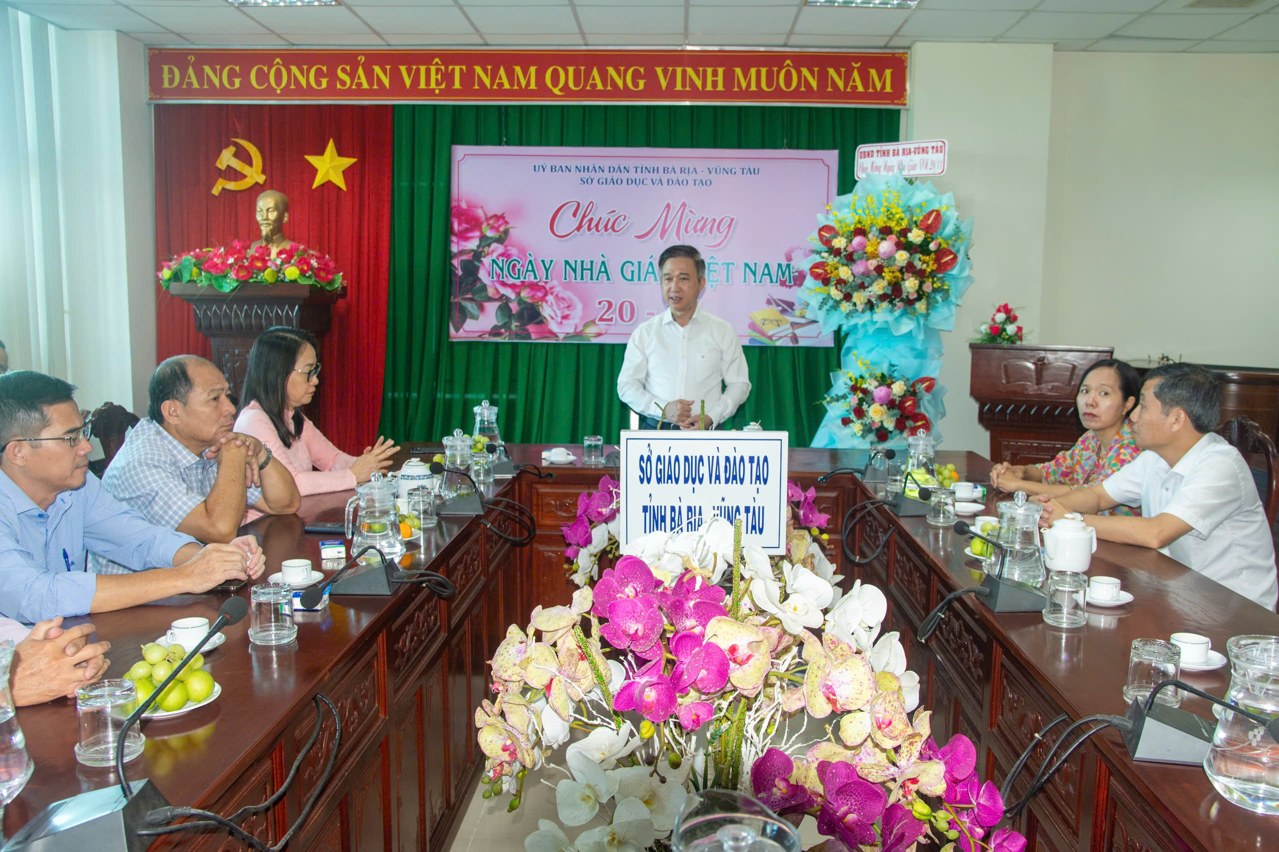 Ông Đặng Minh Thông, Phó Chủ tịch UBND tỉnh ghi nhận những nỗ lực không ngừng nghỉ của ngành GD-ĐT.