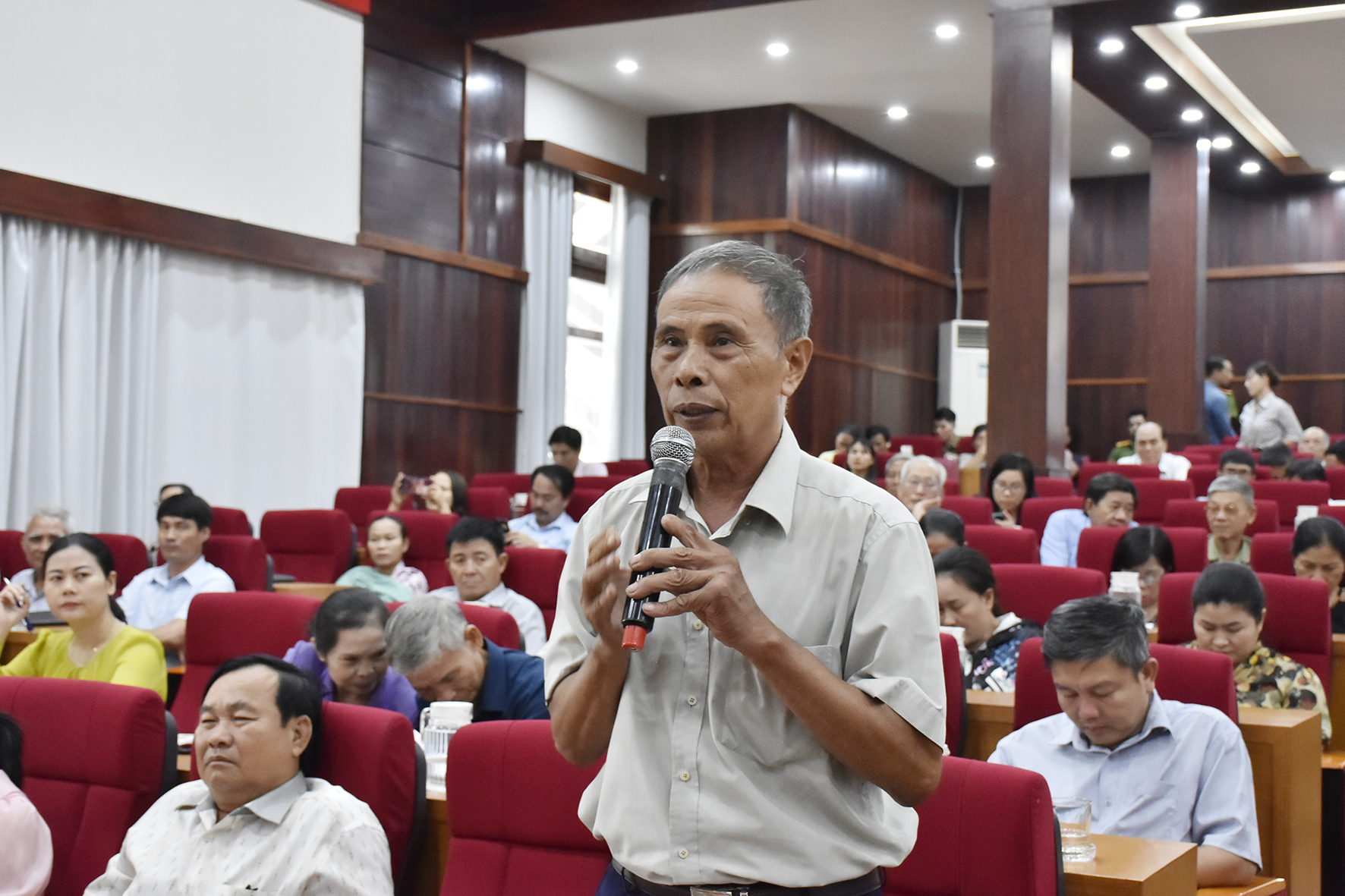 Cử tri Đặng Đình Sớm (xã Tóc Tiên, TX.Phú Mỹ) bày tỏ sự ủng hộ chủ trương tiếp tục tinh gọn bộ máy.