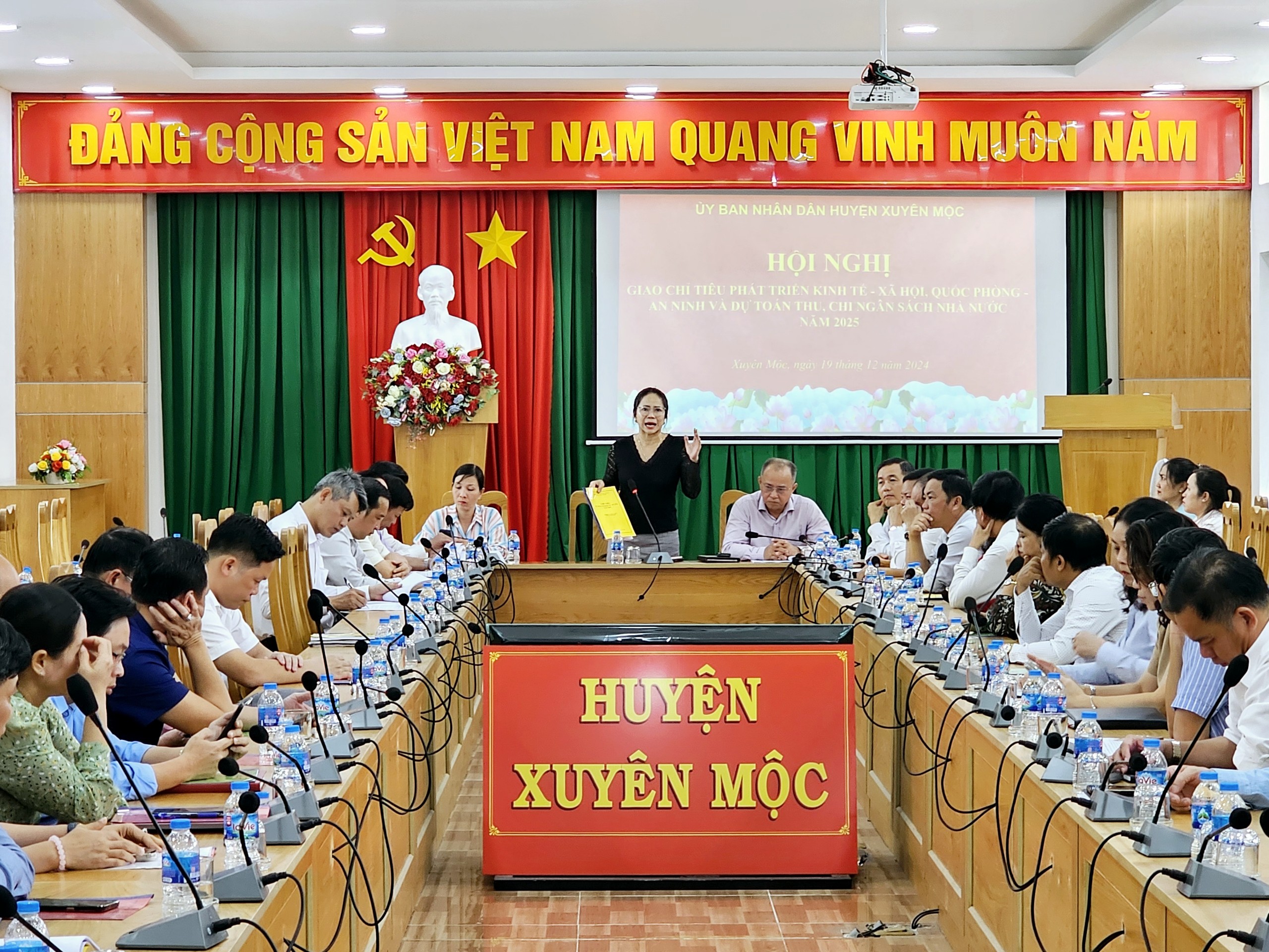 Huyện Xuyên Mộc tổ chức hội nghị giao chỉ tiêu năm 2025.