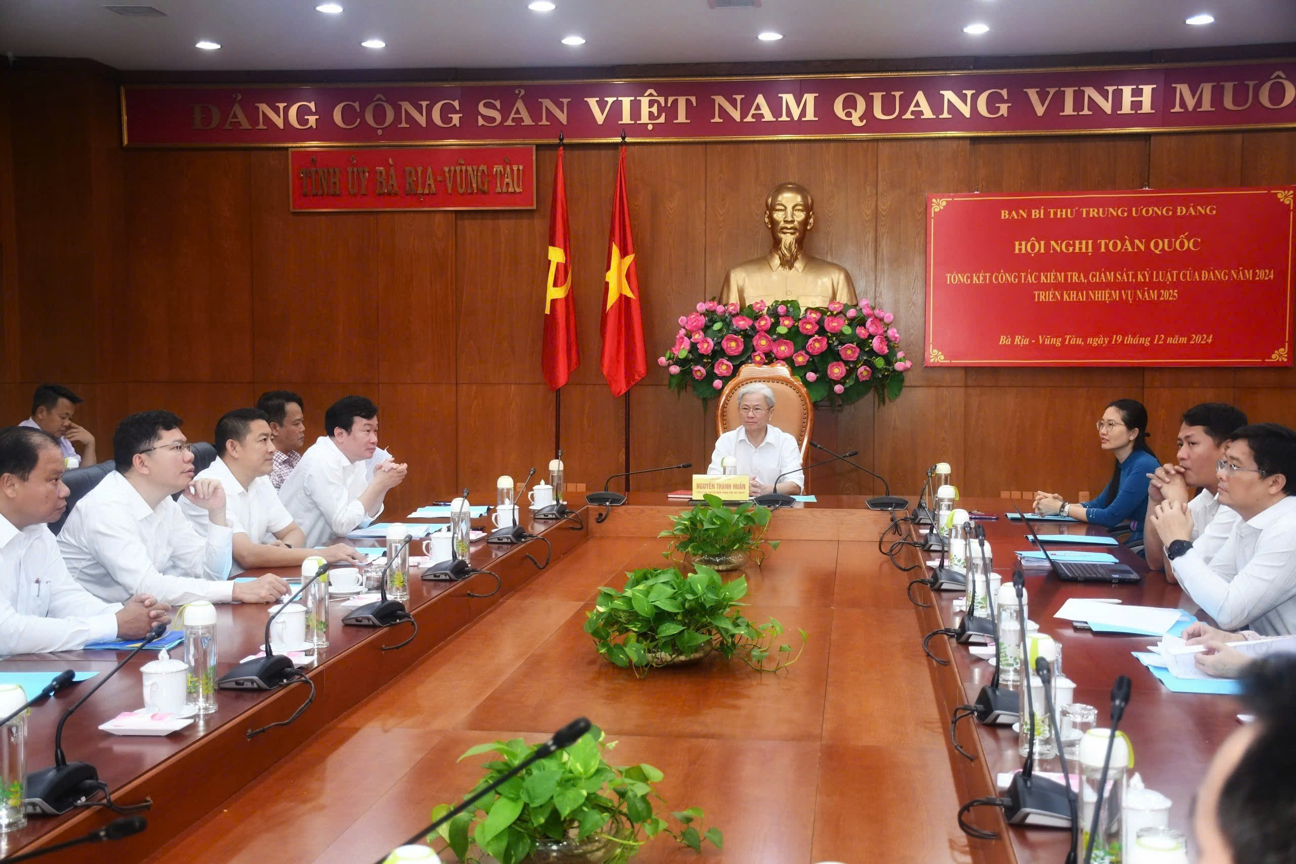 Quang cảnh Hội nghị toàn quốc tổng kết công tác kiểm tra, giám sát, thi hành kỷ luật Đảng năm 2024, triển khai nhiệm vụ năm 2025 tại điểm cầu tỉnh Bà Rịa-Vũng Tàu.