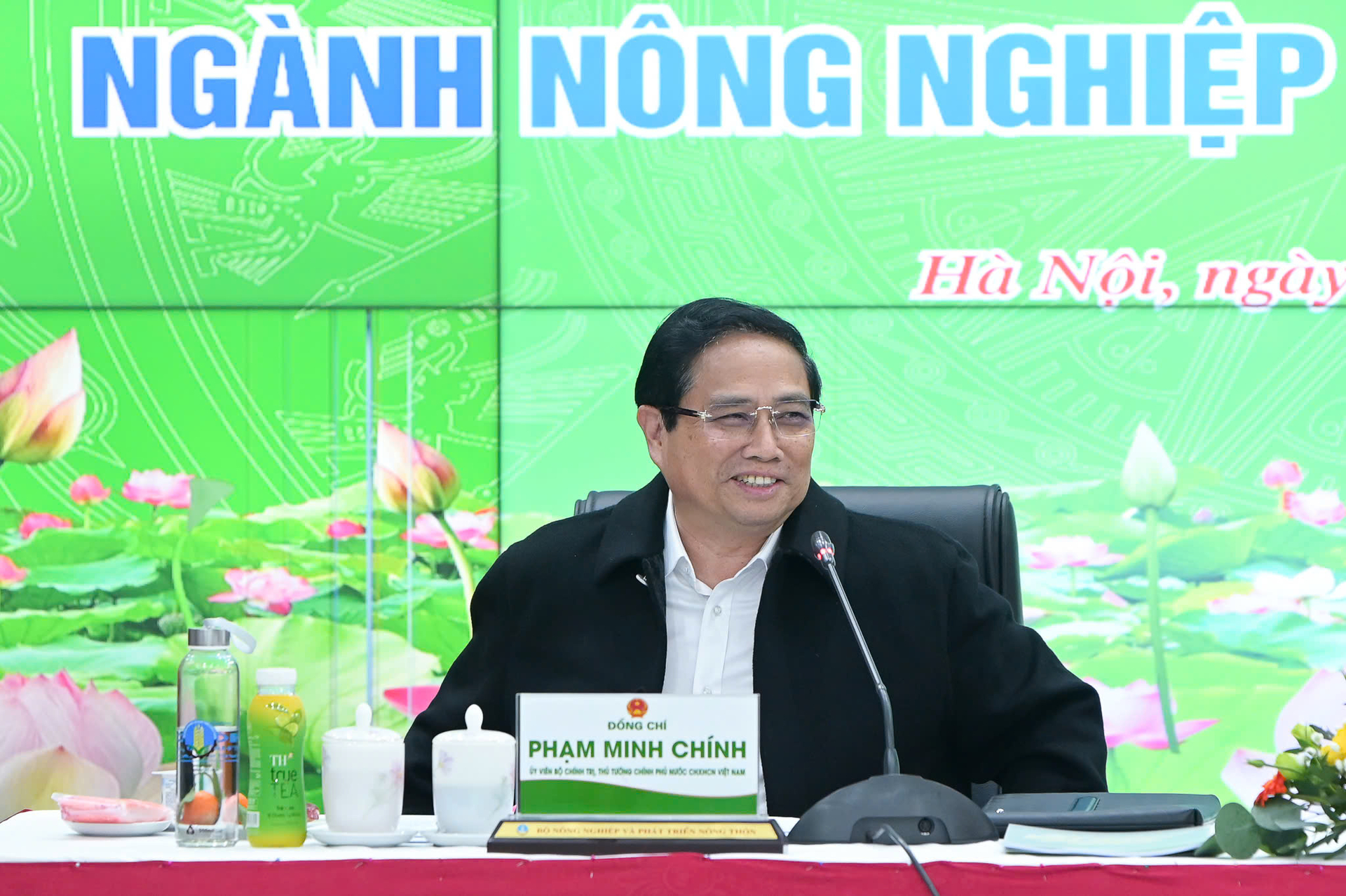 Thủ tướng Chính phủ Phạm Minh Chính chủ trì hội nghị tổng kết năm 2024 và triển khai kế hoạch năm 2025 ngành NN-PTNT. Ảnh: Báo Nông nghiệp