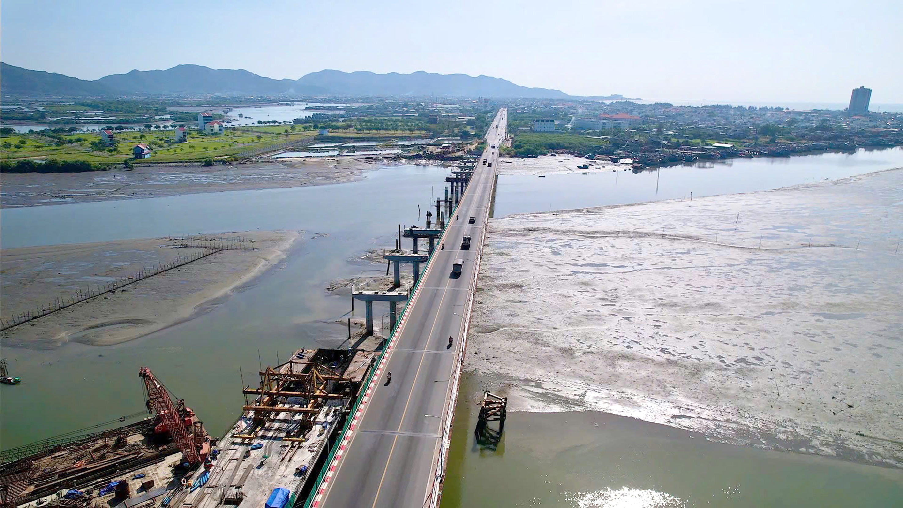 Thi công cầu Cửa Lấp 2.