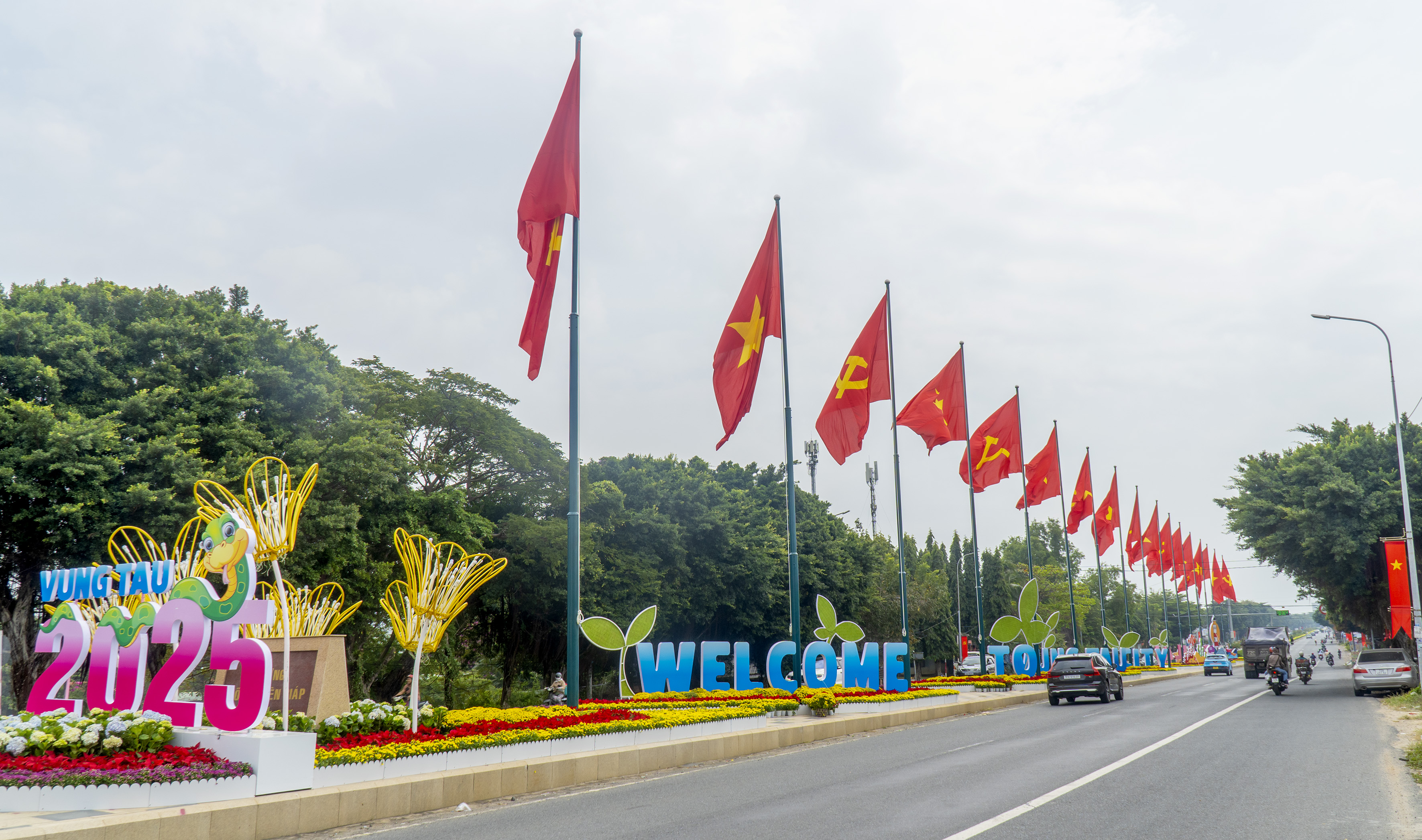 Đường Võ Nguyên Giáp cửa ngõ vào TP.Vũng Tàu.