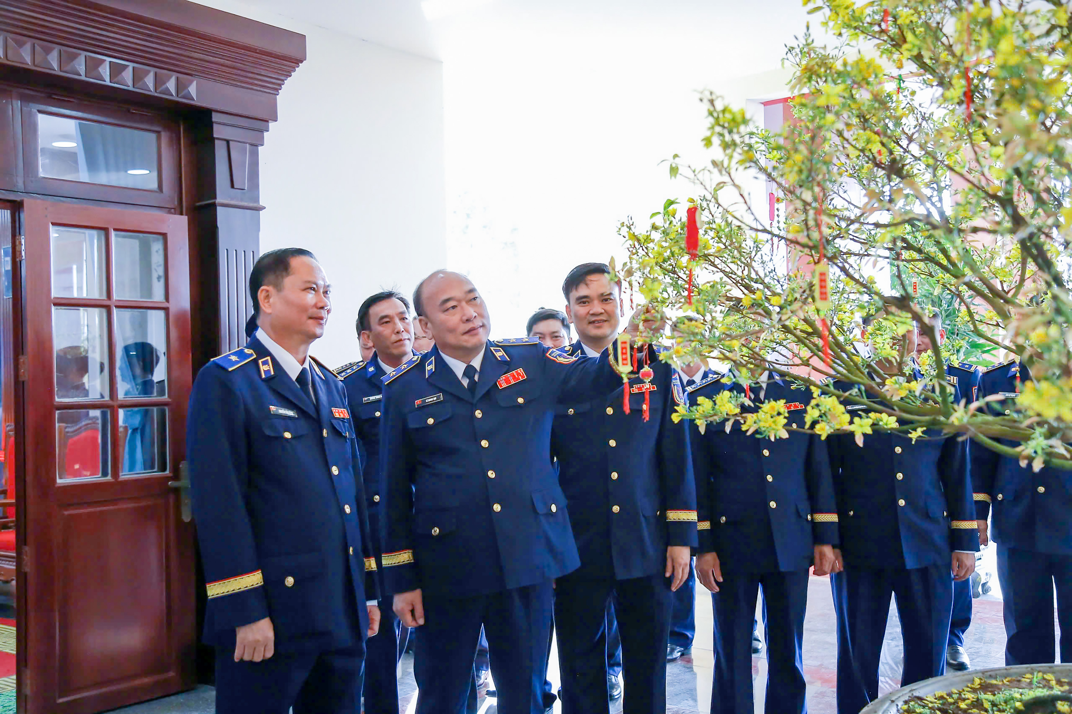 Trung tướng Lê Quang Đạo, Tư lệnh Cảnh Sát biển Việt Nam kiểm tra công tác tổ chức Tết Nguyên đán Ất Tỵ 2025 của BTL Vùng Cảnh sát biển 4.