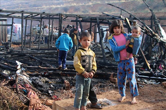Trẻ em tại trại tị nạn ở làng Yammouneh, Bekaa Valley, Liban.