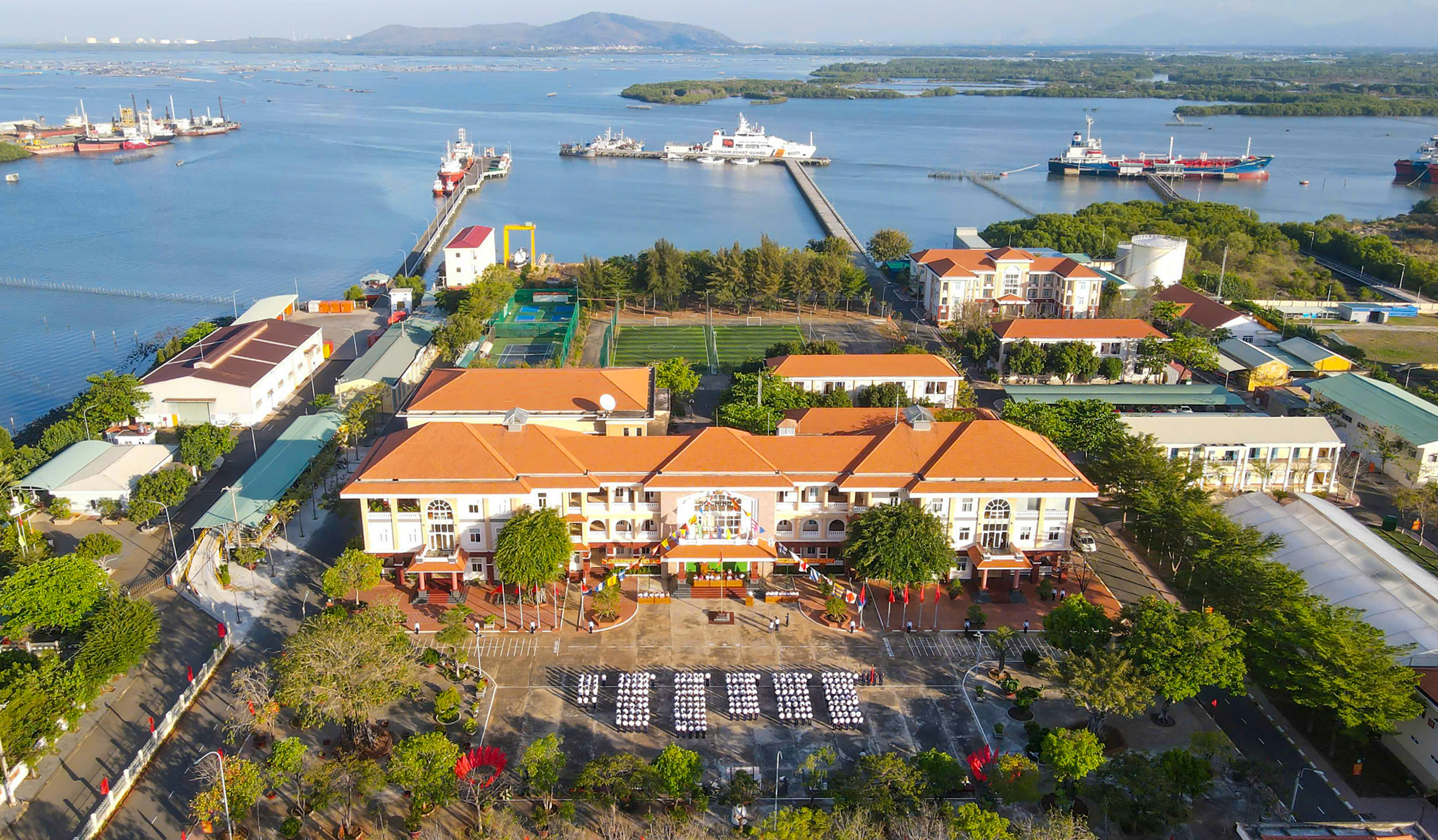 Lễ ra quân huấn luyện năm 2025 và phát động đợt thi đua cao điểm, với chủ đề “Thần tốc-Quyết thắng” tại BTL Vùng CSB 3.