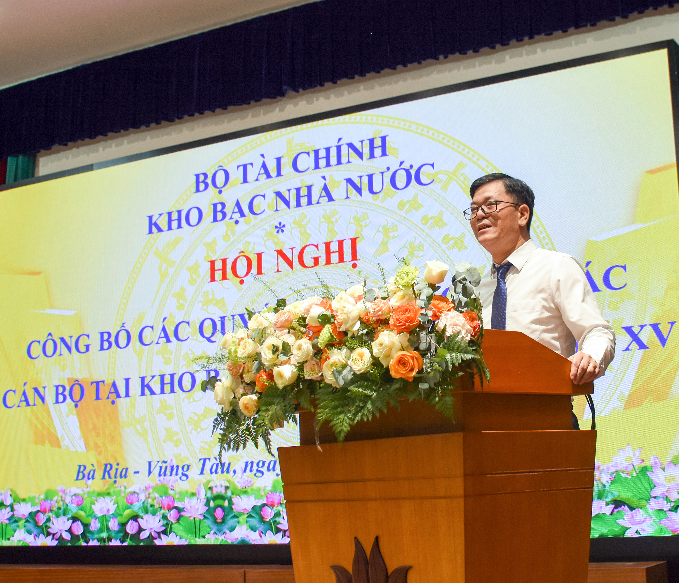 Ông Nguyễn Mạnh Cường, Phó Tổng Giám đốc KBNN phát biểu giao nhiệm vụ tại hội nghị.