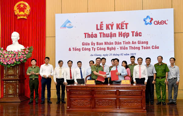 Lễ ký kết hợp tác triển khai Đề án 06 giữa Lãnh đạo UBND tỉnh An Giang và Lãnh đạo Tổng Công ty GTEL