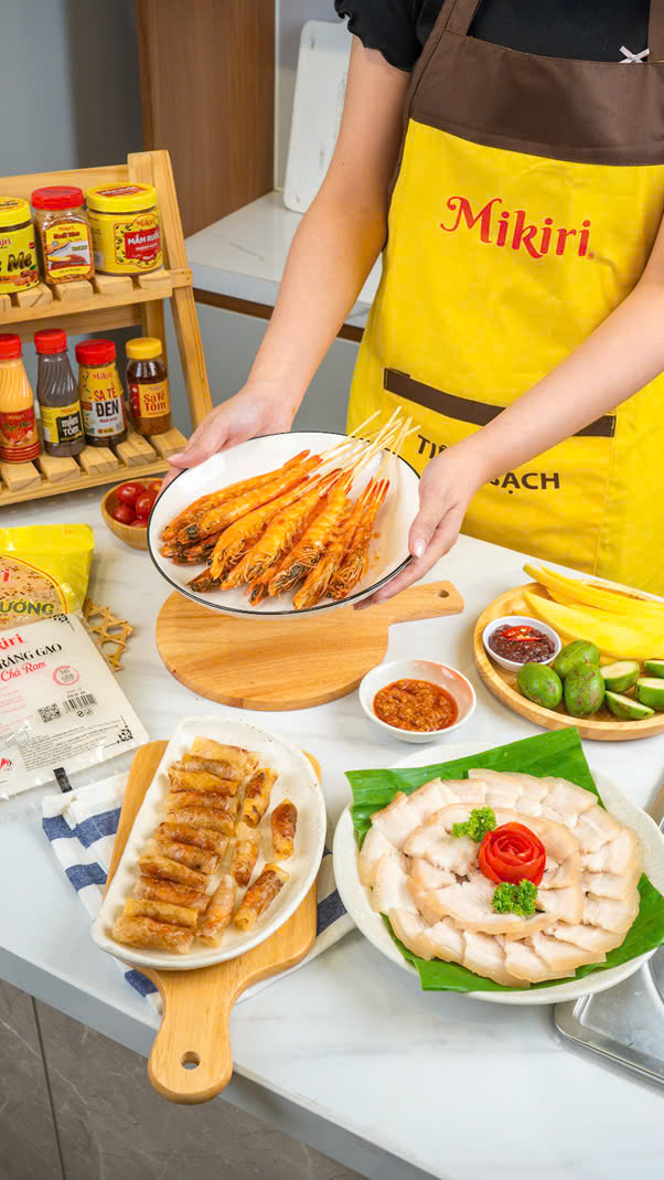 Chế biến các món ngon từ bánh tráng Mikiri