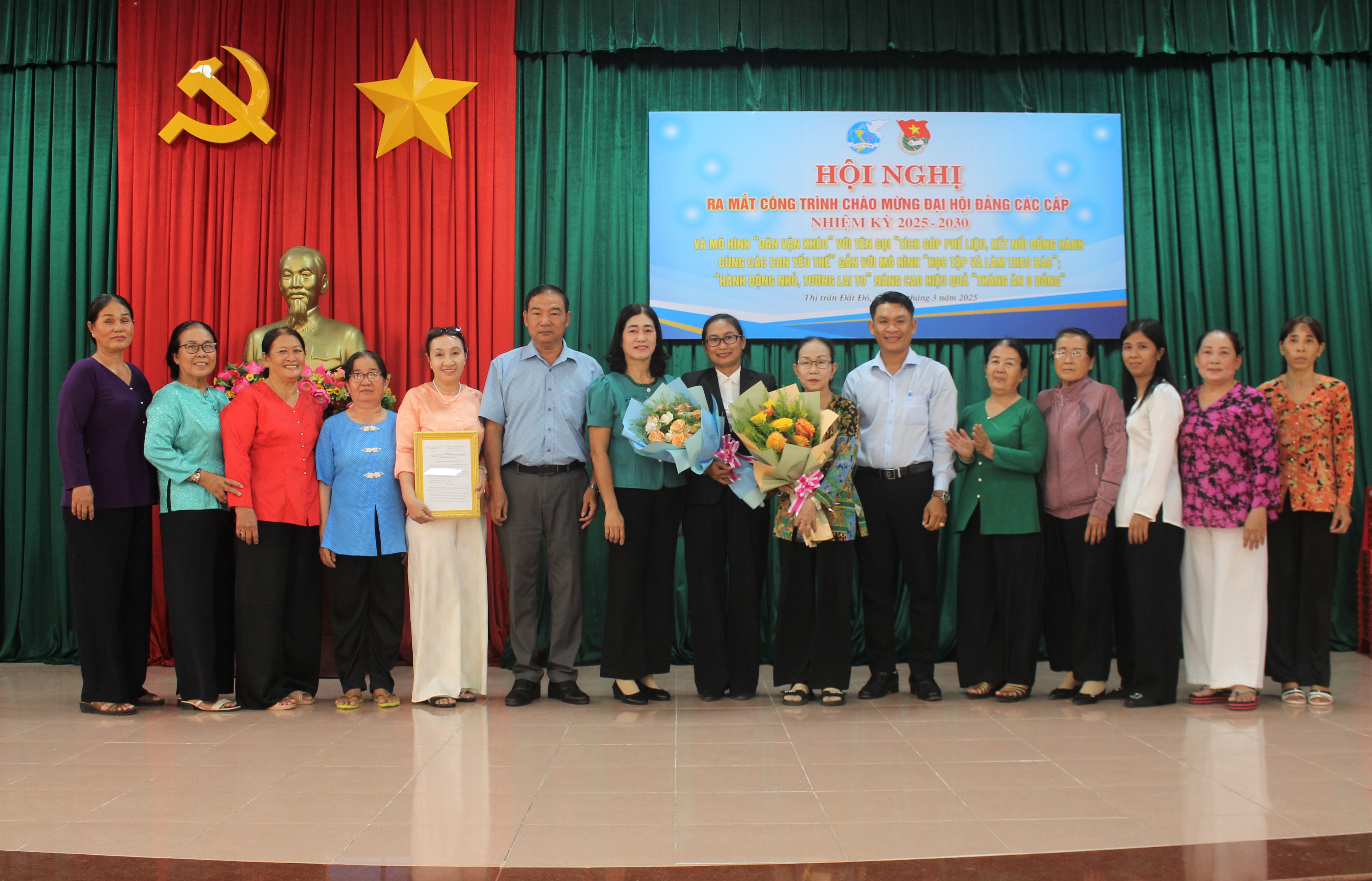 Hội LHPN TT.Đất Đỏ (huyện Long Đất) ra mắt Ban Chủ nhiệm mô hình “Tích góp phế liệu, kết nối đồng hành cùng các con yếu thế”